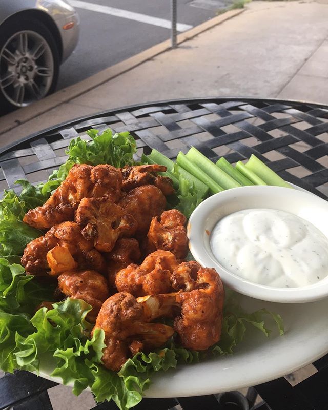 Buffalo Cauliflower! It's our new side option coming Monday! All vegan(don't worry meat eaters you will love it too) #food #foodporn #yummy #deli #vegan #vegetarian #heathy #austin #atx#texas #austinfood #austintx #restaurant #neworldeli #eat