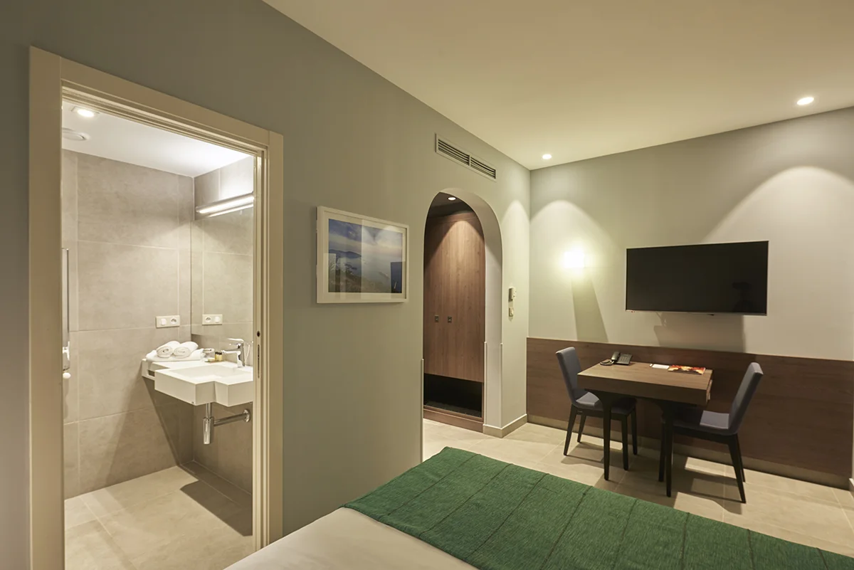 PLUS DE 22 M2 - INTERNET HAUT DEBIT GRATUIT - KITCHENETTE Détails de la chambre