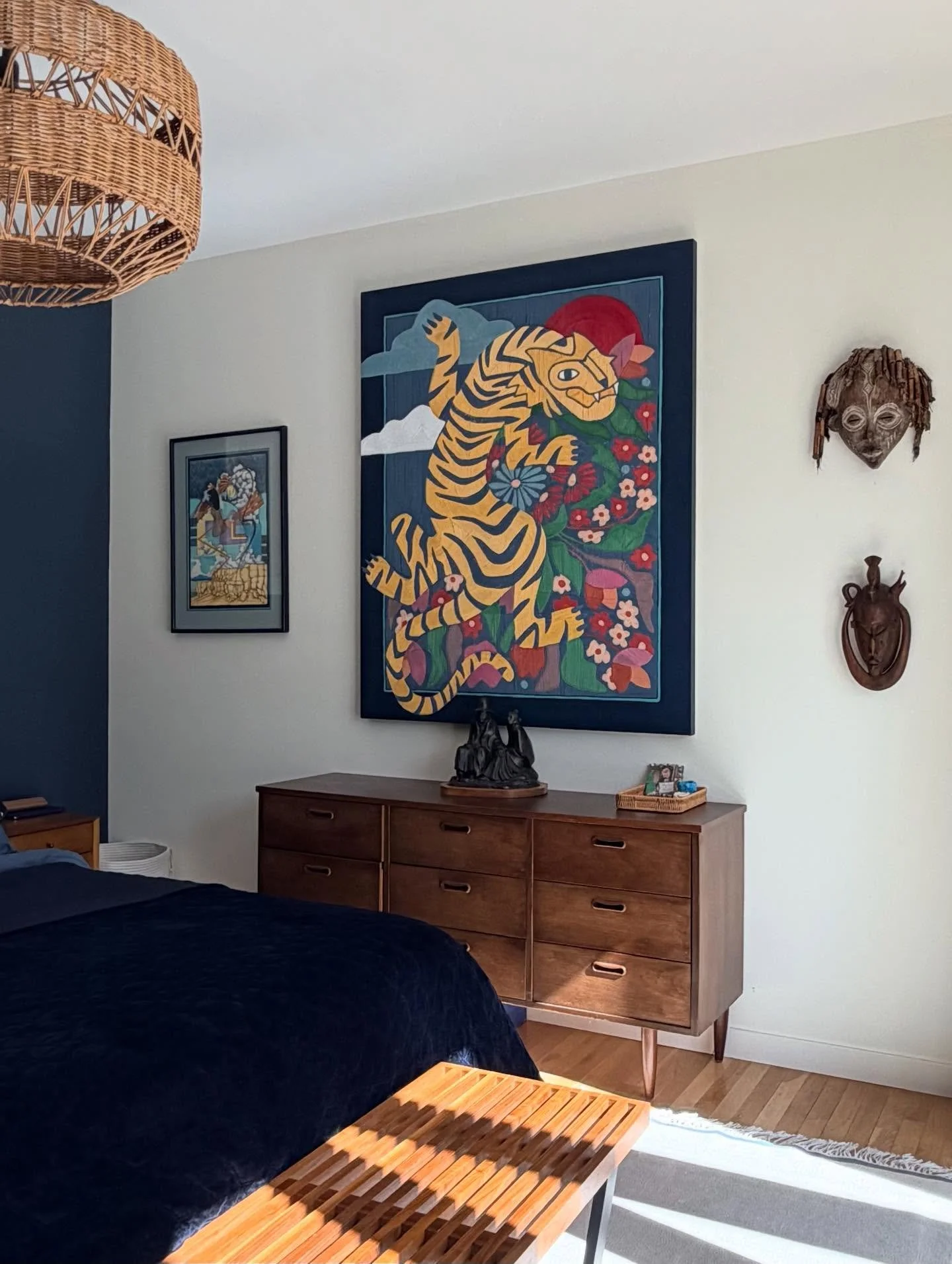This was my fortune cookie wish come true.💫
&lsquo;Jardin Tiger&rsquo; found its home sweet home. 

Literally had just finished painting this 48&rdquo; x 60&rdquo; artwork just in time for @startupartfair. It was like the dinner party mascot the who