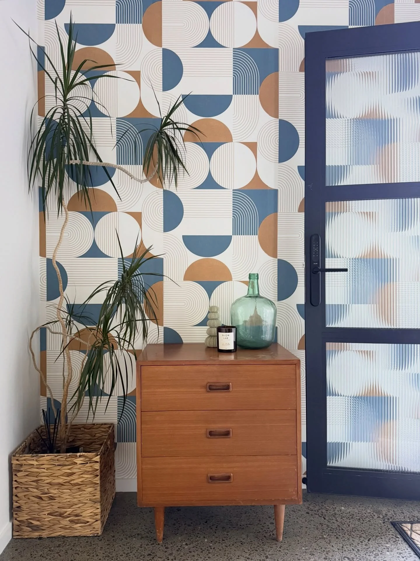 Welcome home 🙌 Give your entrance something that makes it feel like you as soon as you step in so that every time you enter your house it feels like home. 

Your entrance is also the first thing guests see when they arrive, the first impression of w