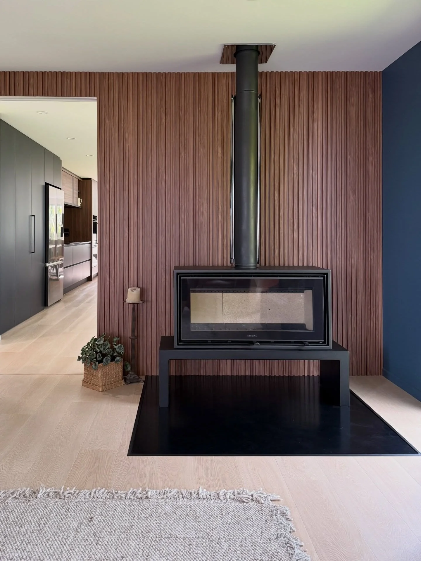 More of this freshly renovated space that is a cosy retreat for my clients this winter 👉 Vids this way. I love so much about this room, the moody colour for one esp paired with the walnut paneling. She wasn&rsquo;t sure she was ready to have any col