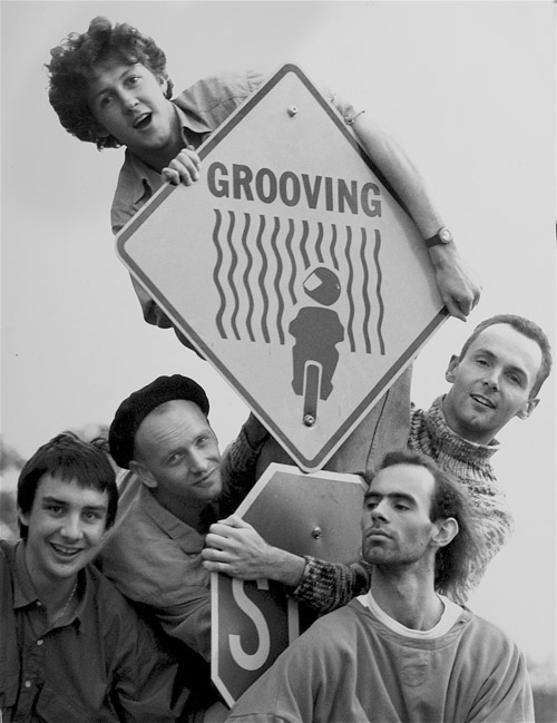 Grooving-943small.jpg