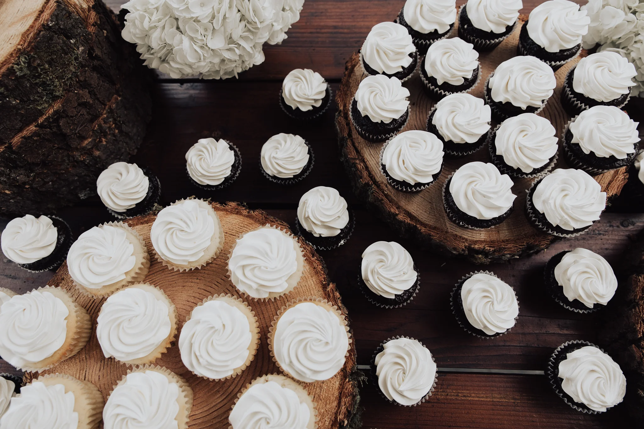 ©Ben_Owens_Toast_Photo_YVR_Laura&Ryland_Gallery (11 of 61).jpg