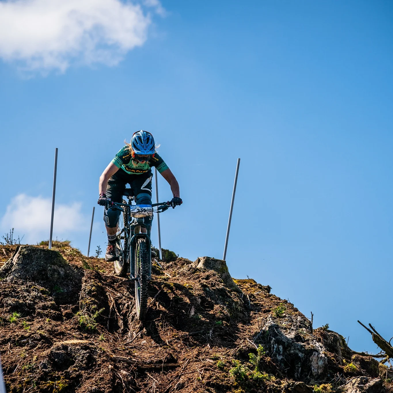 Smashing her way into first place down the steep technical PMBA Enduro course!