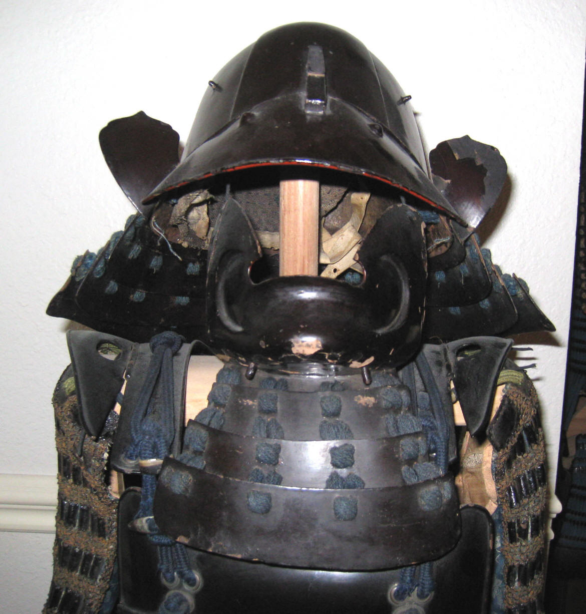 ARMOR 01 D.jpg