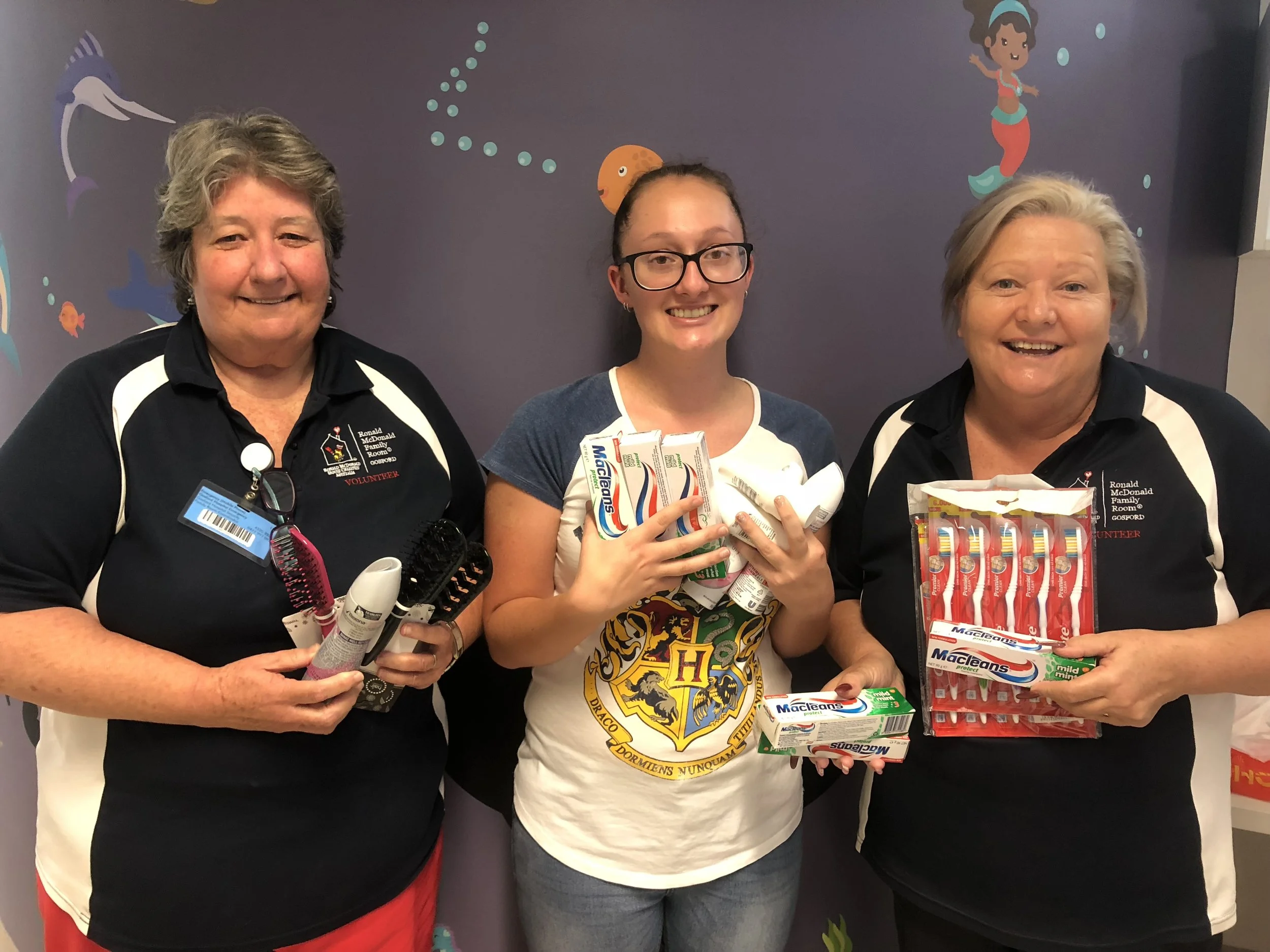 McDonalds Crew at Lakehaven saw our social media post asking for toiletries at the Ronald McDonald Family Room in Gosford. Within minutes Tegan had messaged through asking what the top items and most needed items we needed where. The next day she made the trek down to the Family Room to drop those much needed supplies off! Thanks so much. 