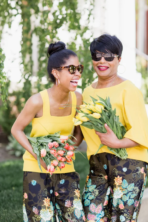 yellow-knit-top-yellow-line.jpg