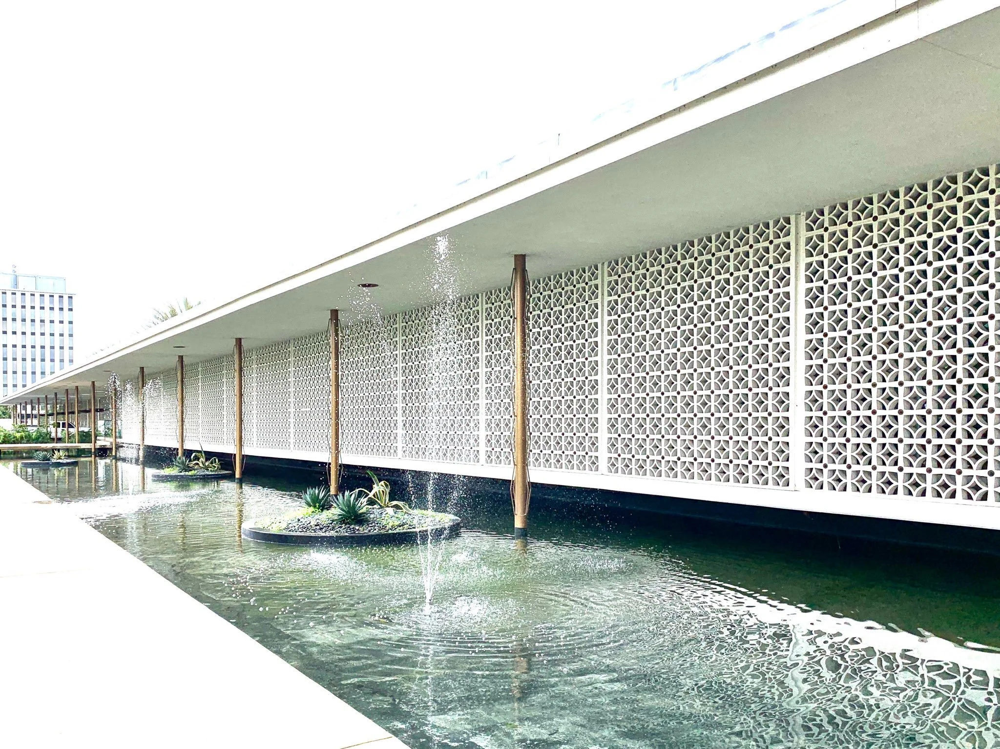 Architect Corner - Edward Durrell Stone