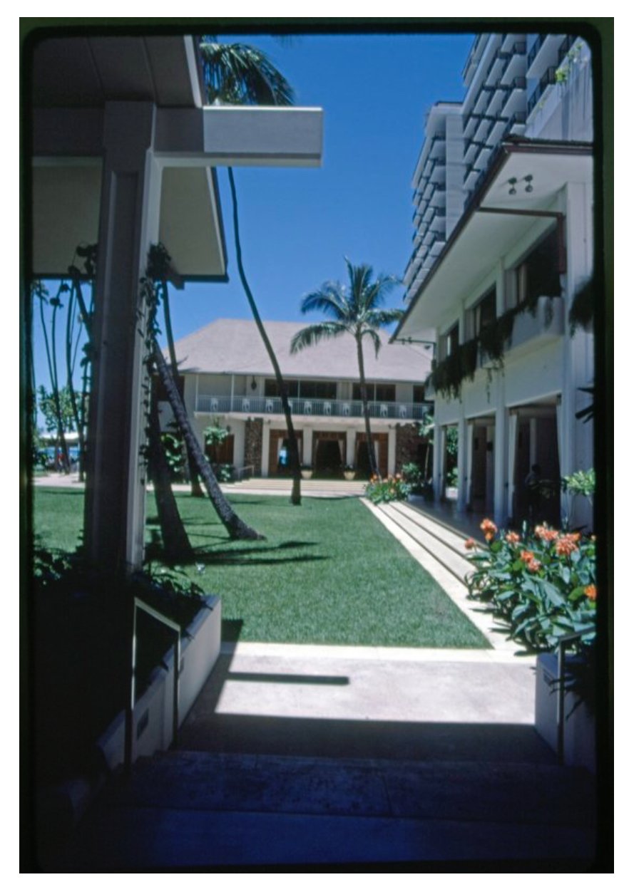  Julius Shulman photo at the Halekulani 