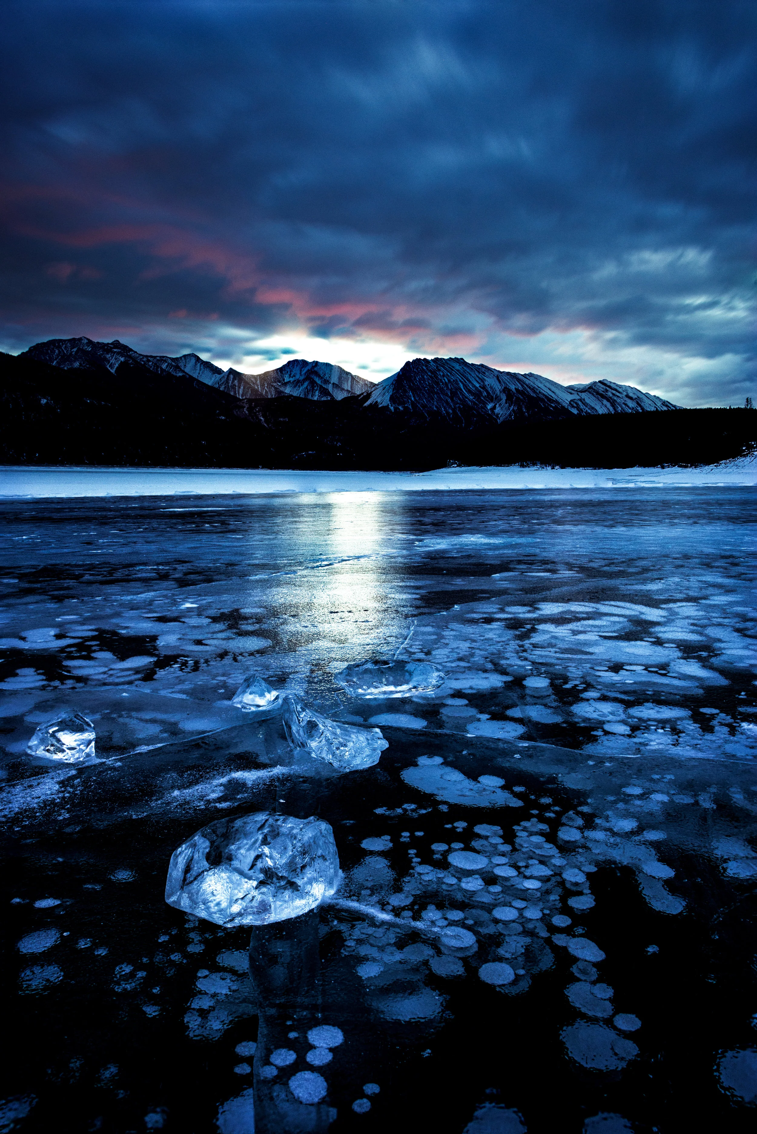 Abraham Lake First Light - Alberta Canada
