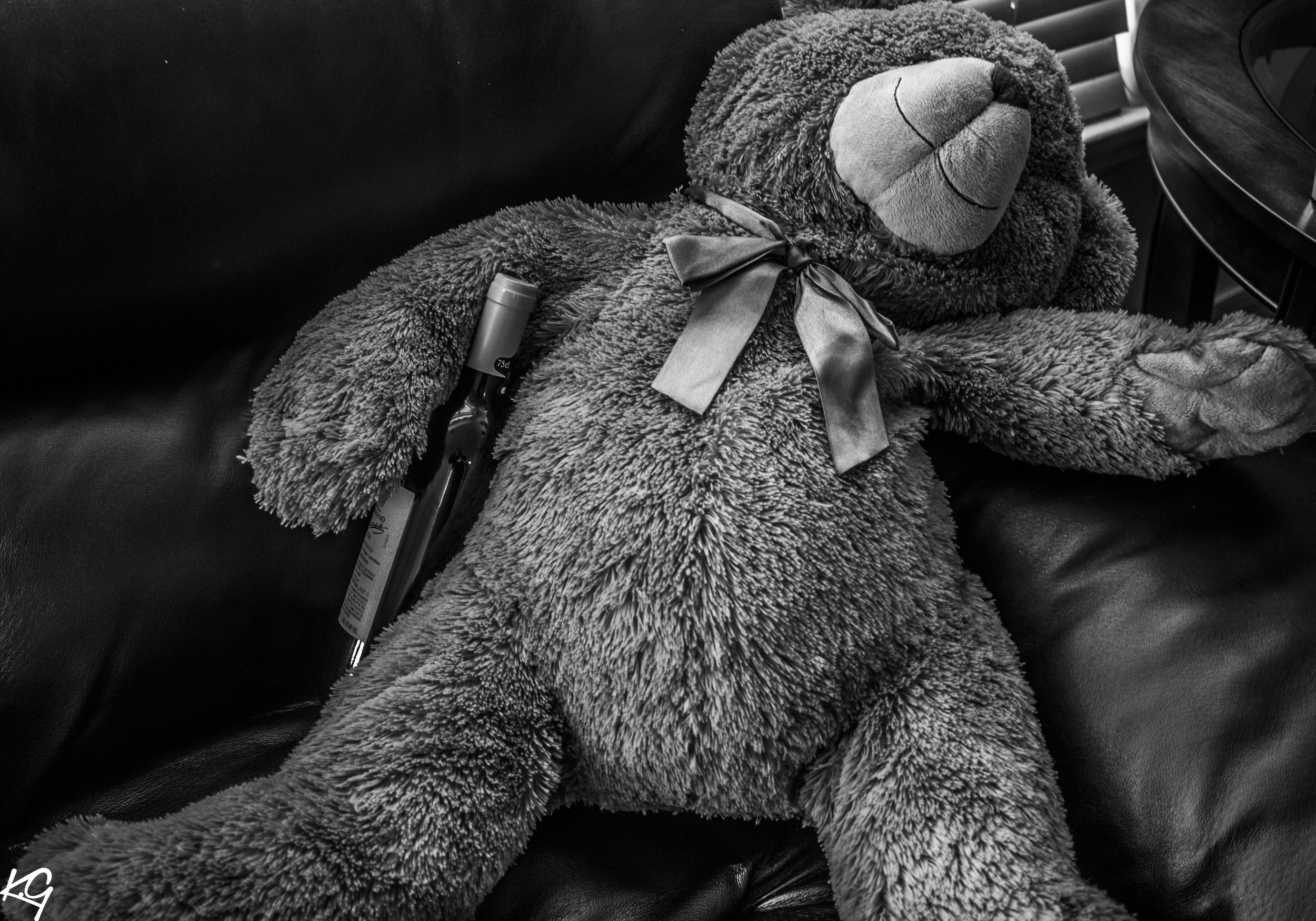 PARTY BEAR