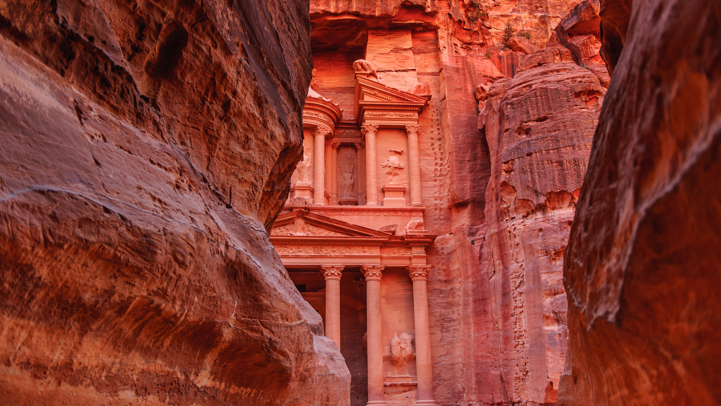 shutterstock_petra_392498083.jpg