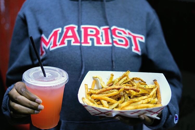 Students Unimpressed by Food Trucks