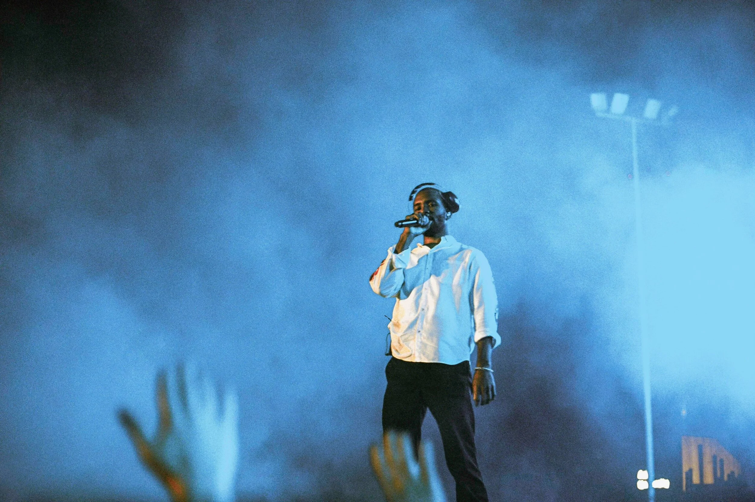 Blonde meets Yin and Yang