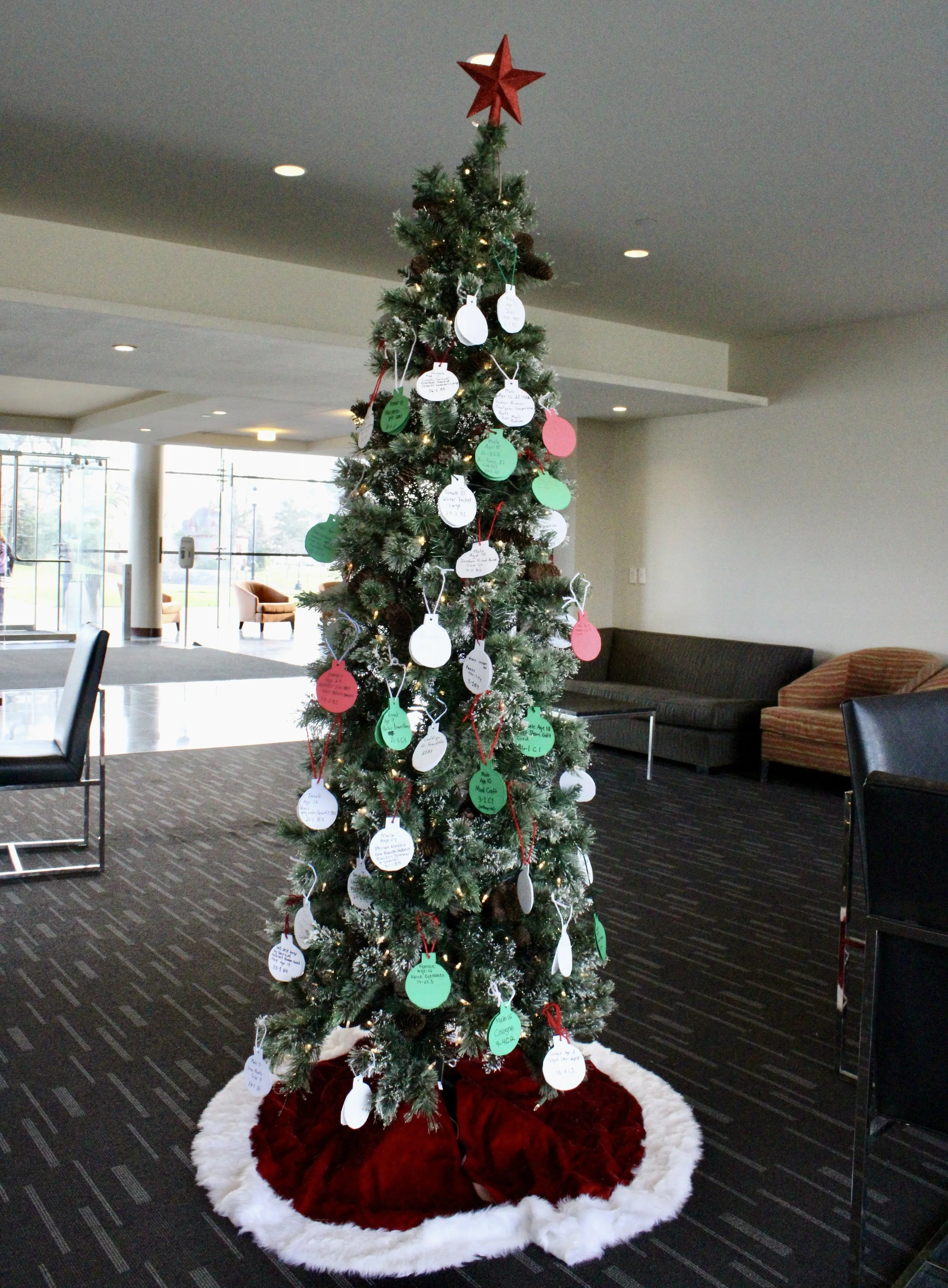 Giving Tree Project Spreads Holiday Cheer