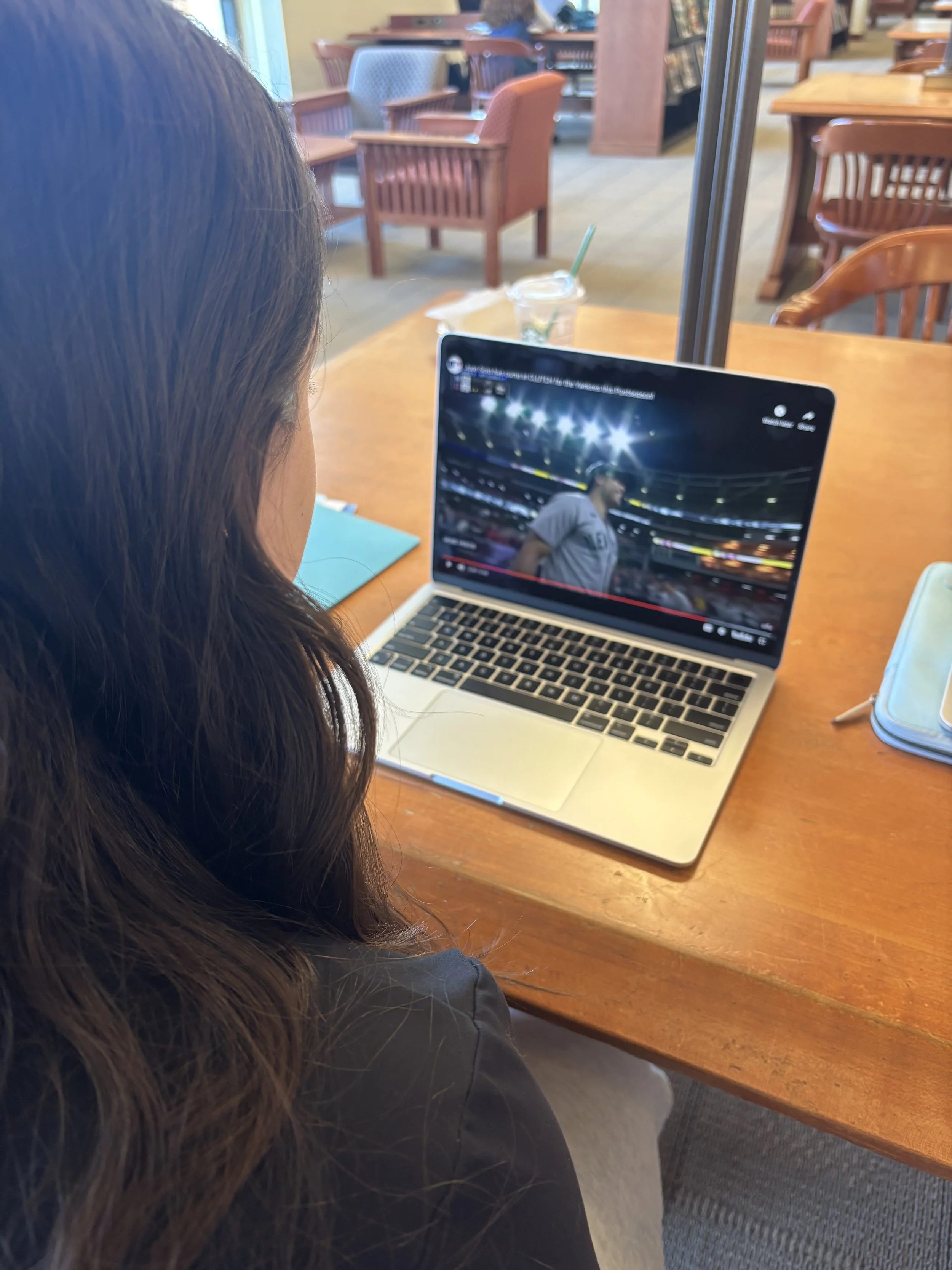 New York vs. Los Angeles Sports Fans