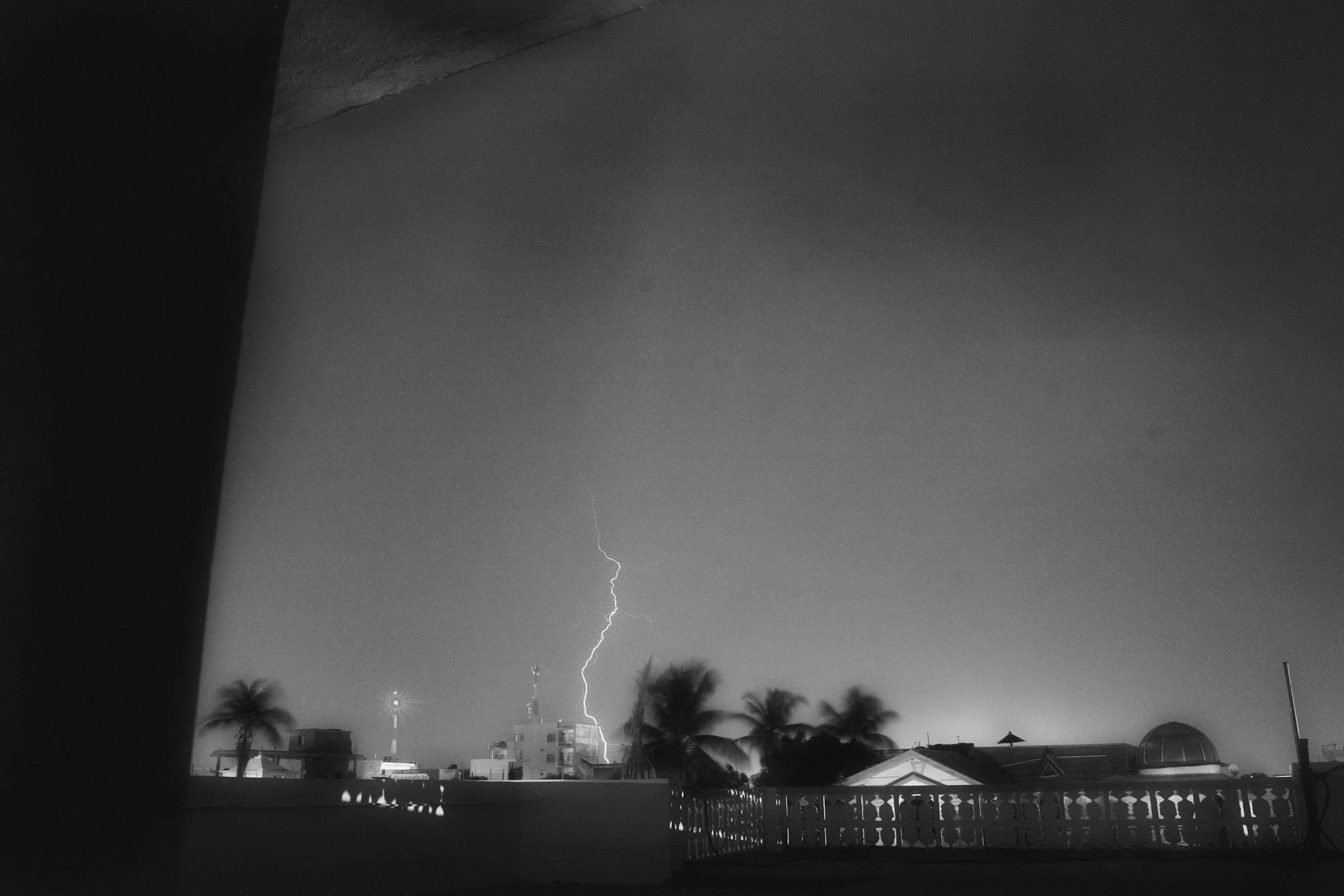 Lighting-Strikes-[BW]-[Full].jpg