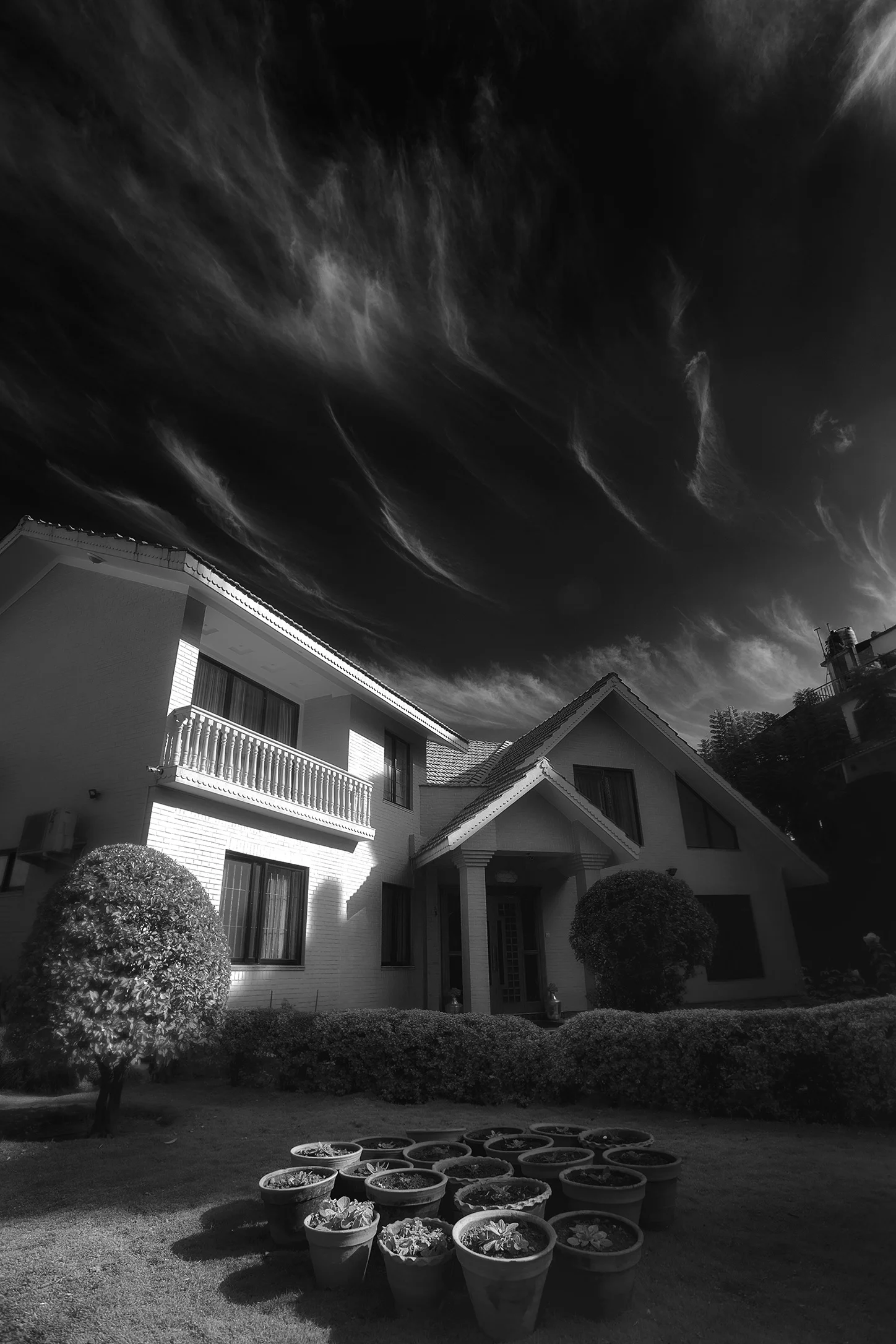 House-II-[BW]-[Second-Edit].jpg