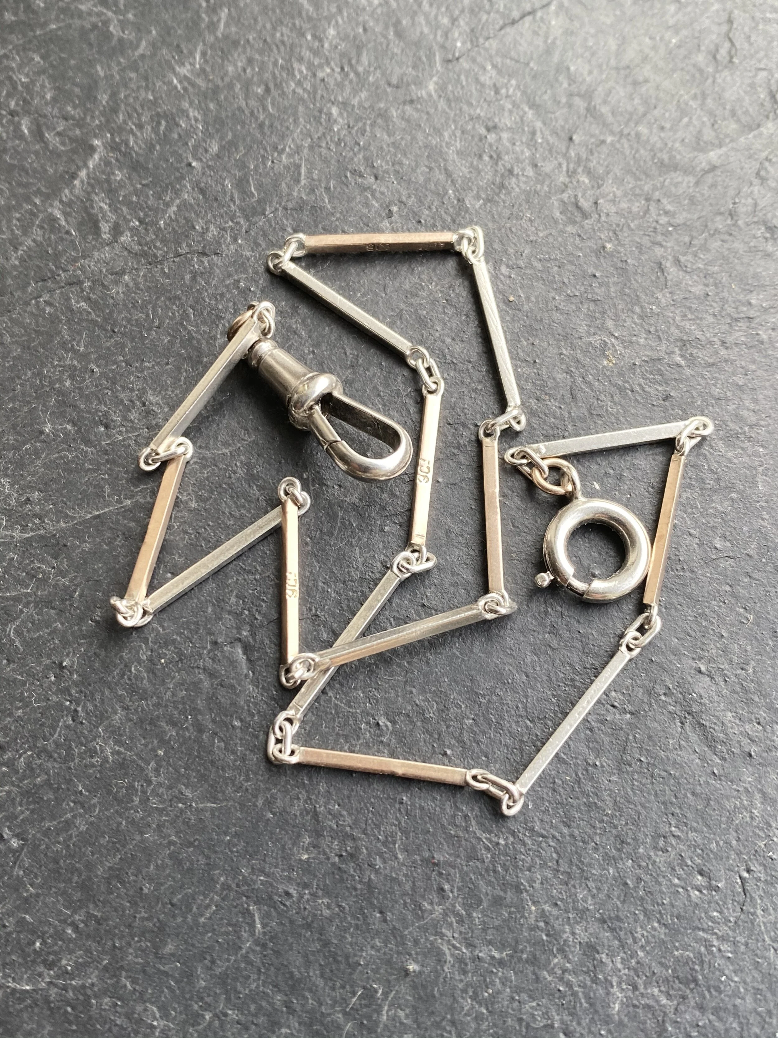 233208B2-46E0-4045-89B6-3B5F0F1DAA9F