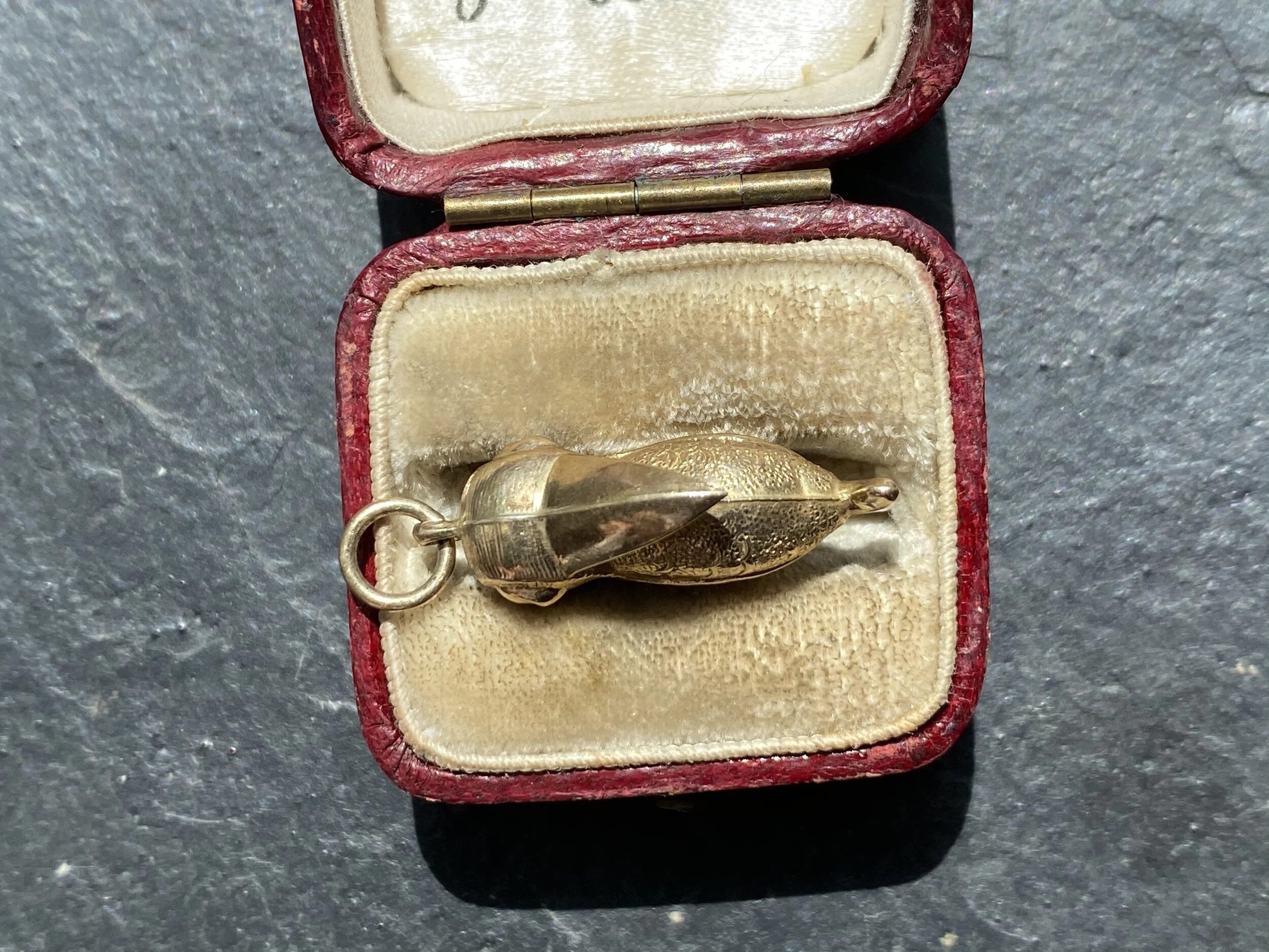 7C6903CD-66D5-4B35-B3E5-2808E66EC663