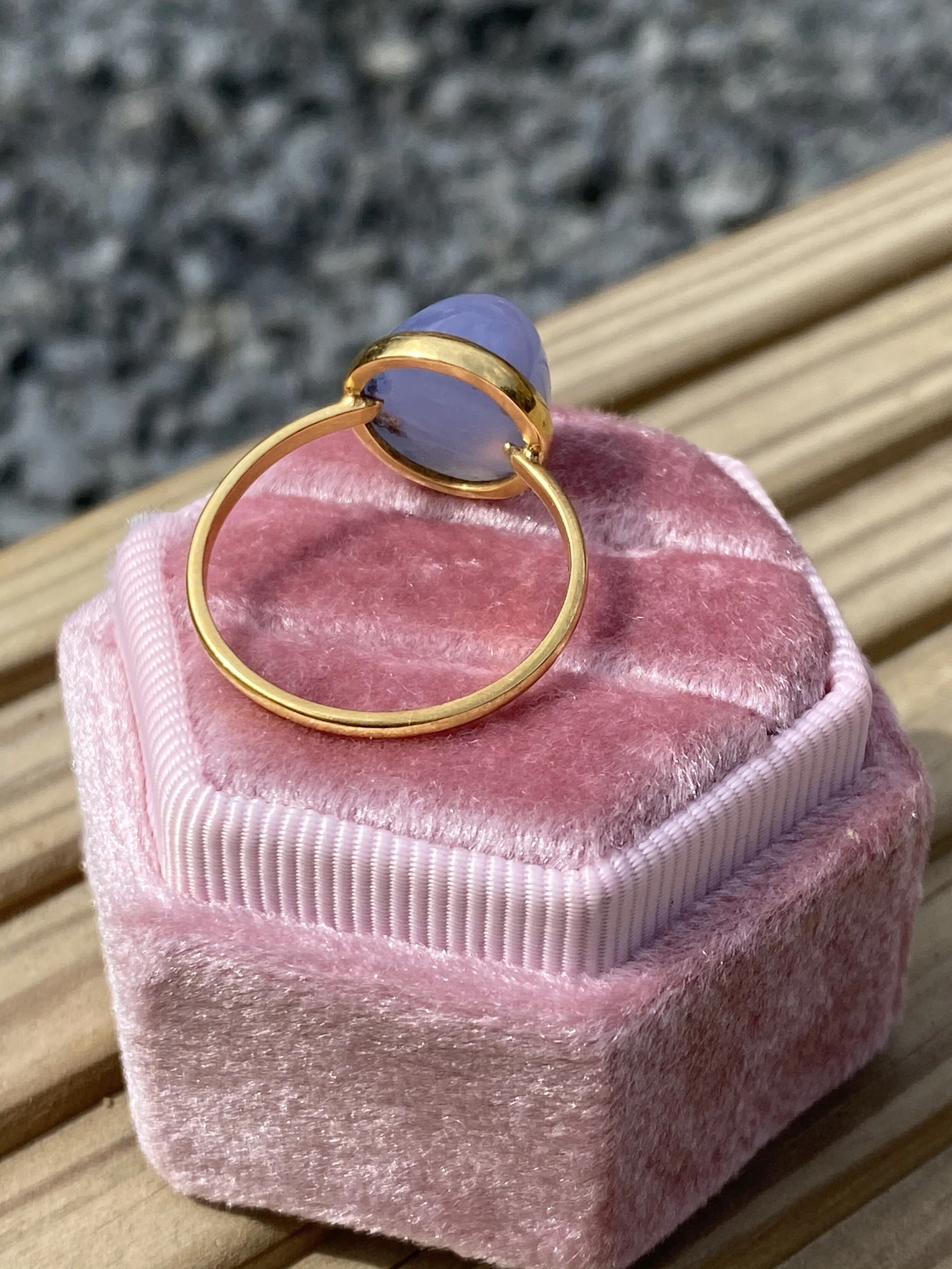 D9E928FE-6364-4525-8A92-E058D9A019CA