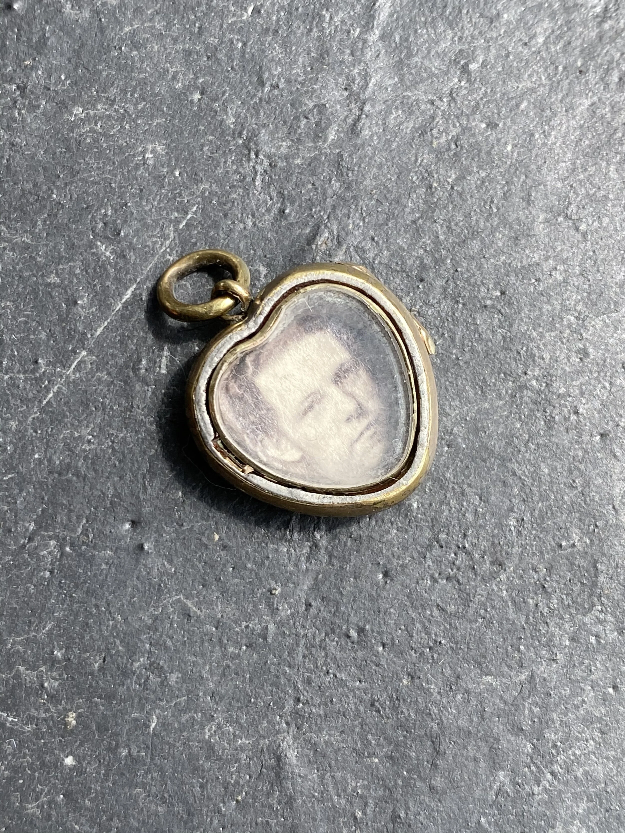 CDEAF146-76C0-42D1-9204-60A164062730