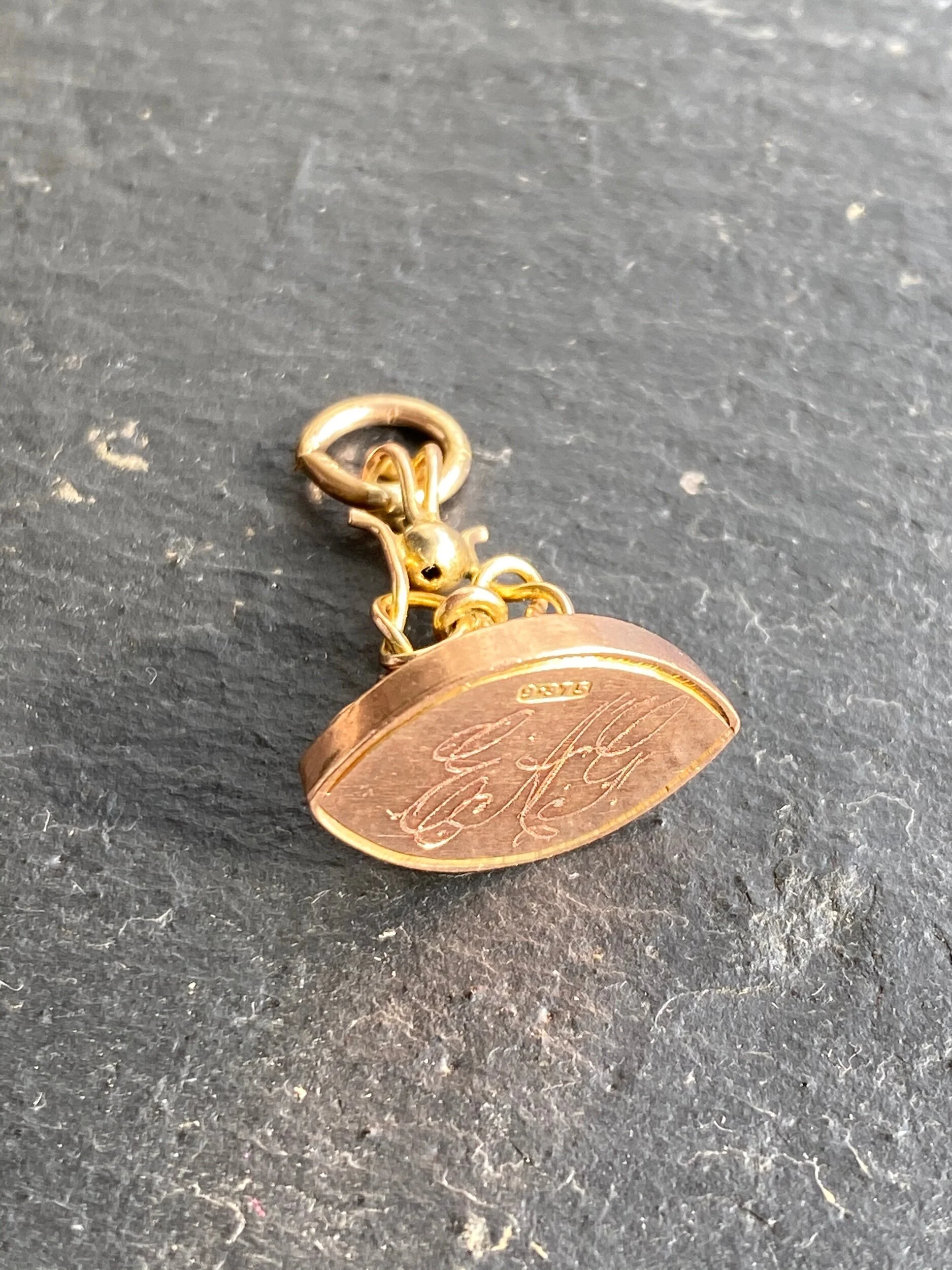 79F799DB-AC42-4053-8C01-597407D62FDD