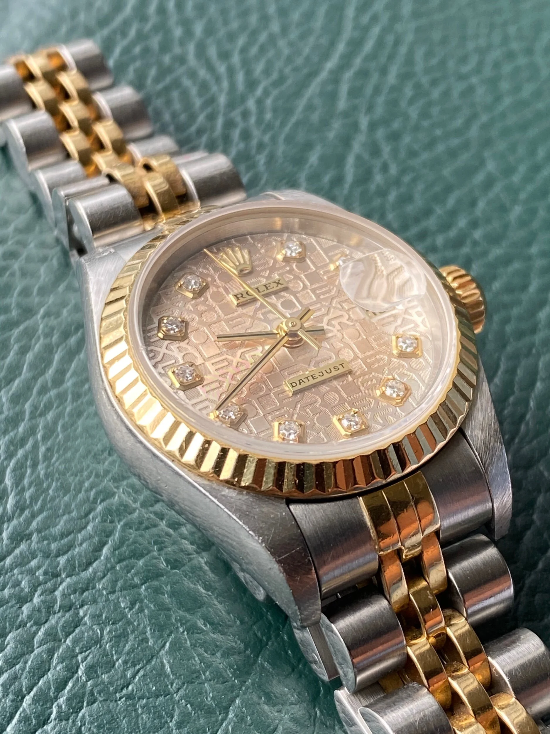 1C74641E-BA5E-4B10-806E-9886687BADBE