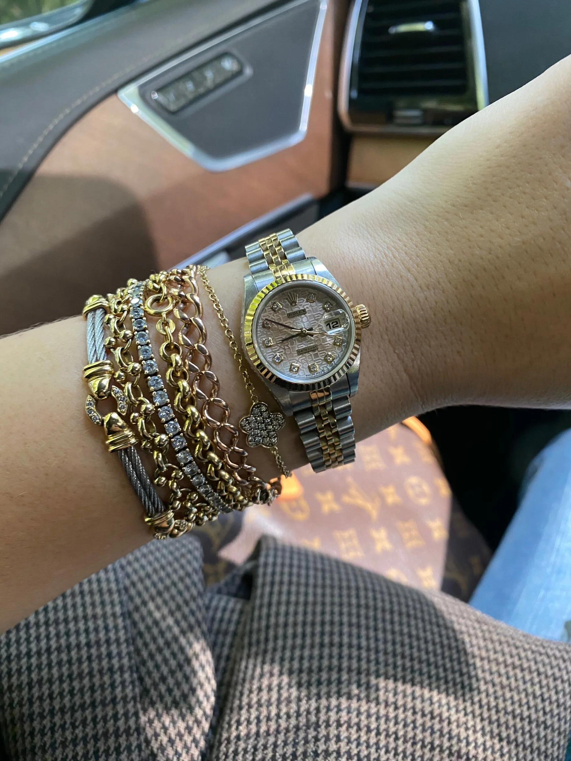 DA10EE64-4CFC-47DC-8DFE-30BCB4B96717