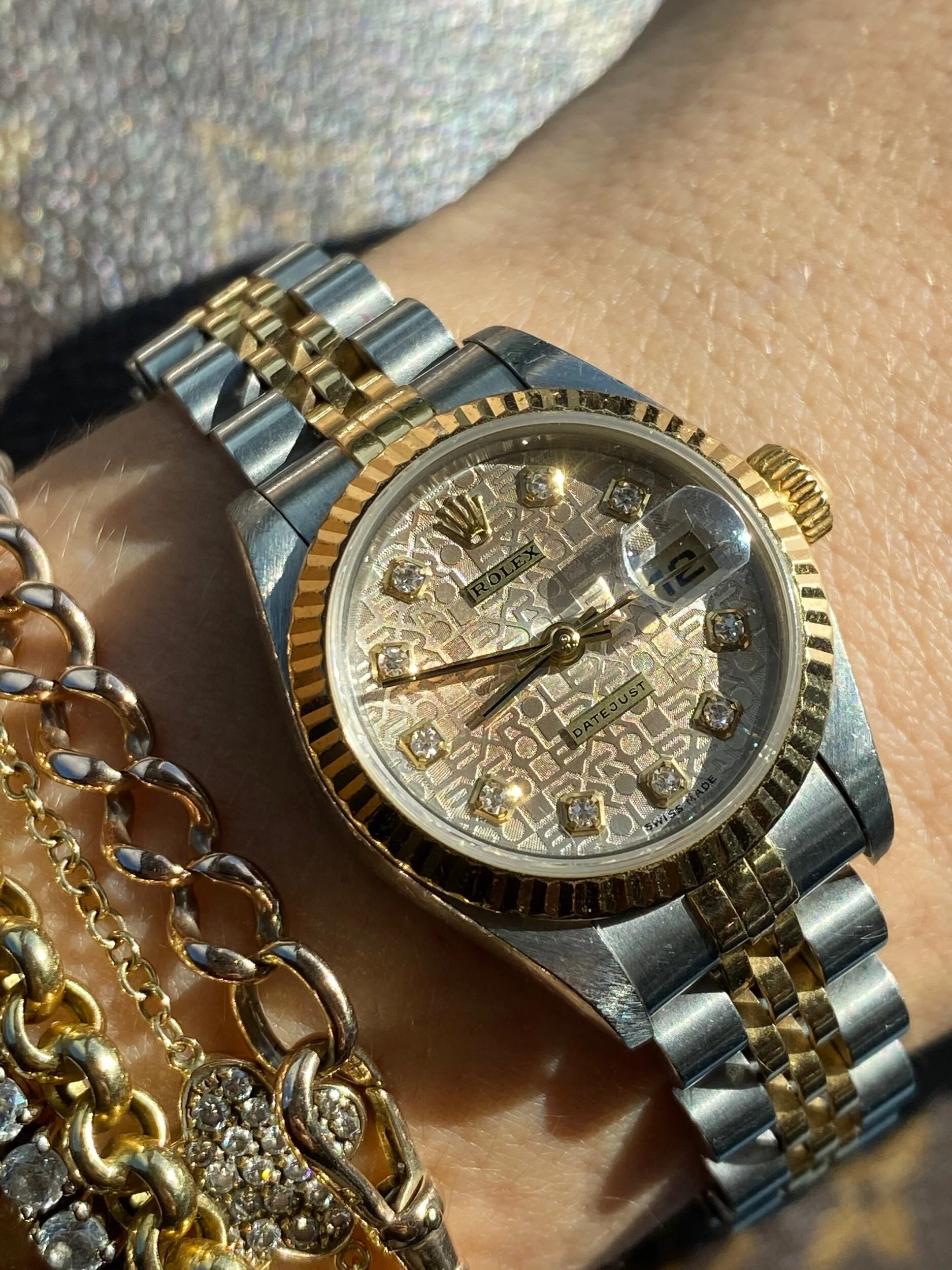 F69093A5-1E50-461E-A8B8-C59F1BF4EA07