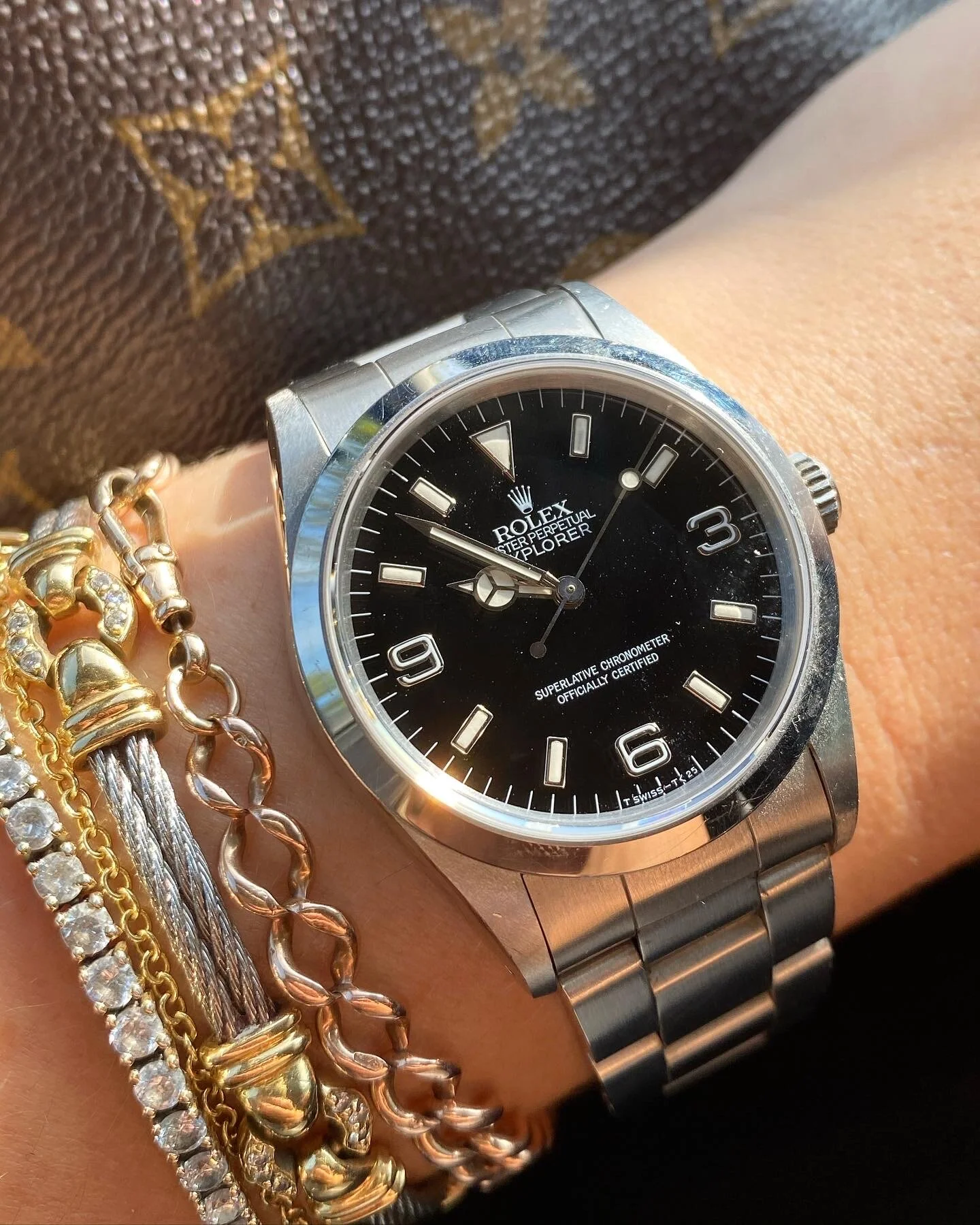 BBEC1FEB-2A03-4371-A6C9-4694A6F4DBC6