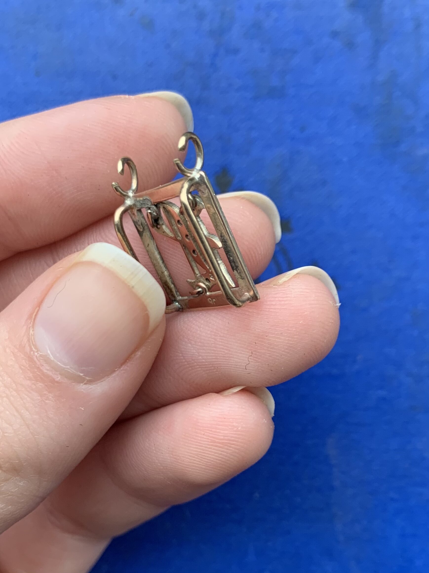 BBF7FCBF-E3B0-4683-AEE3-3E51B0AD70DA