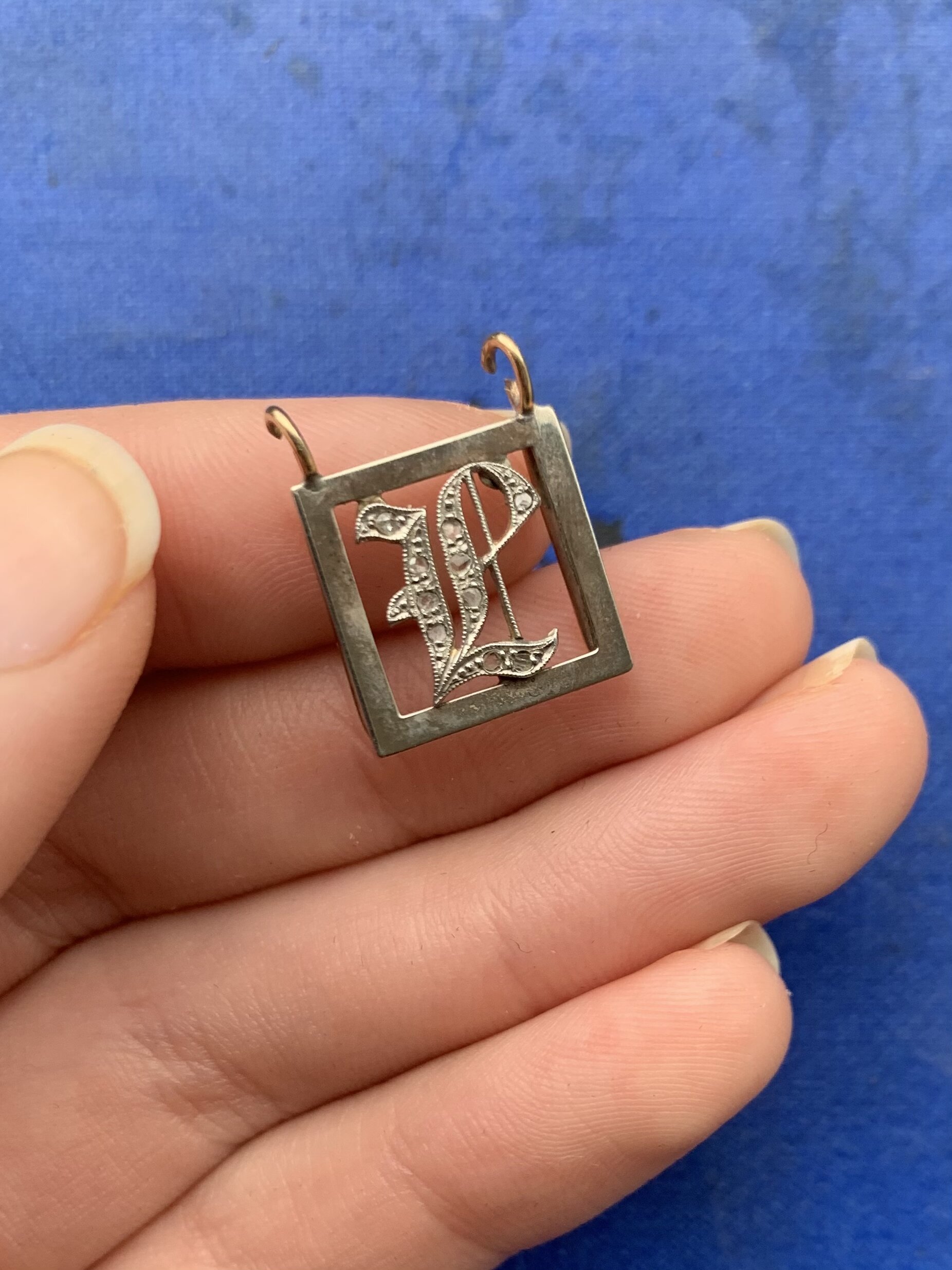 94393FE0-1118-4391-B50A-78C5CB7A3724