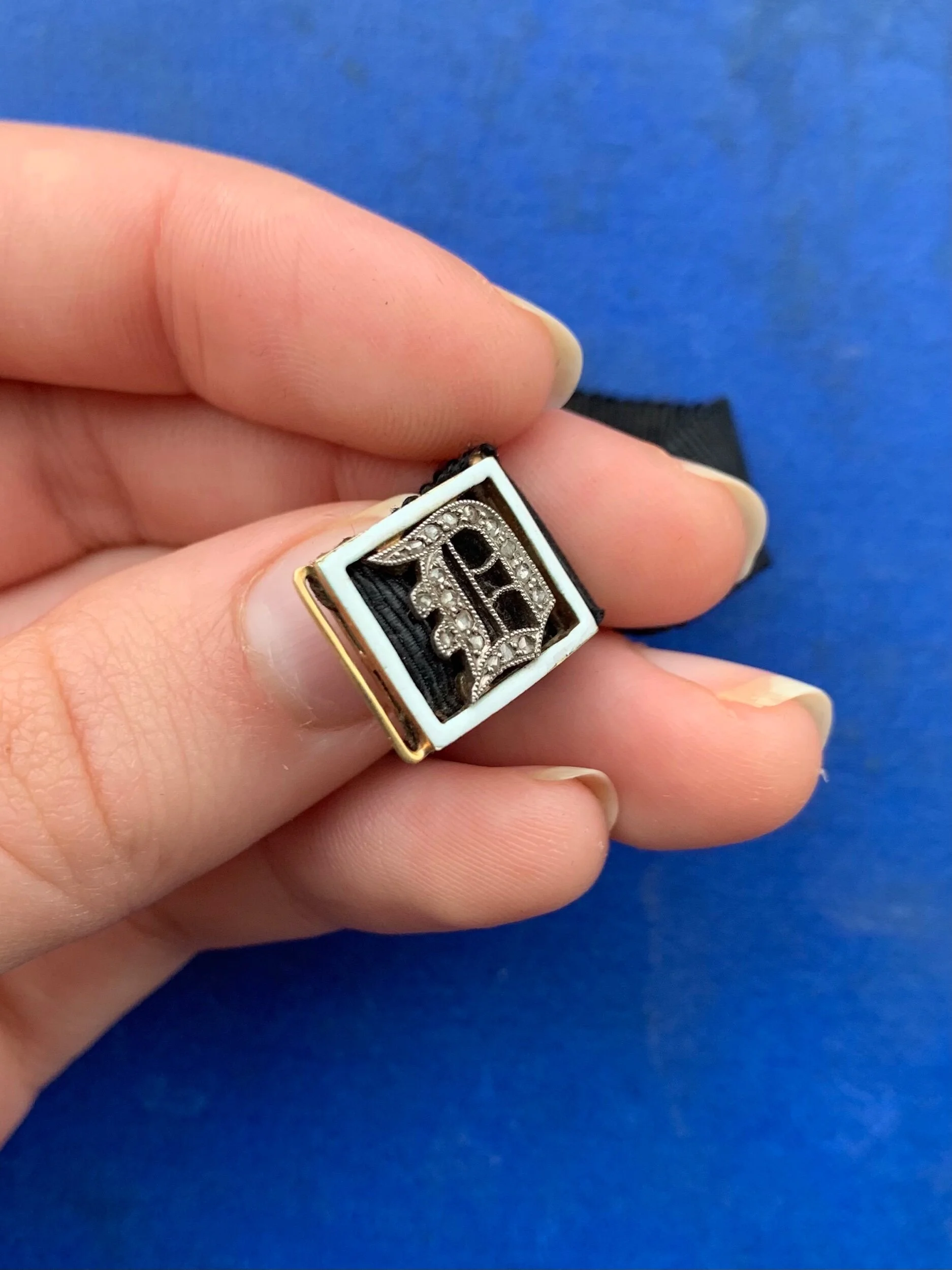 90D4E5A2-A299-4B18-AC7C-539006DB2689