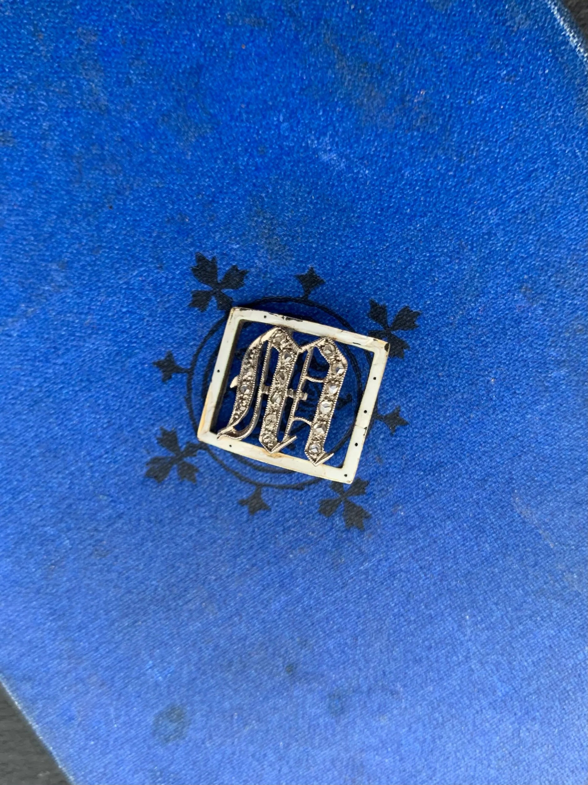 98D2D534-6040-4996-84B8-FA8E8485C60B