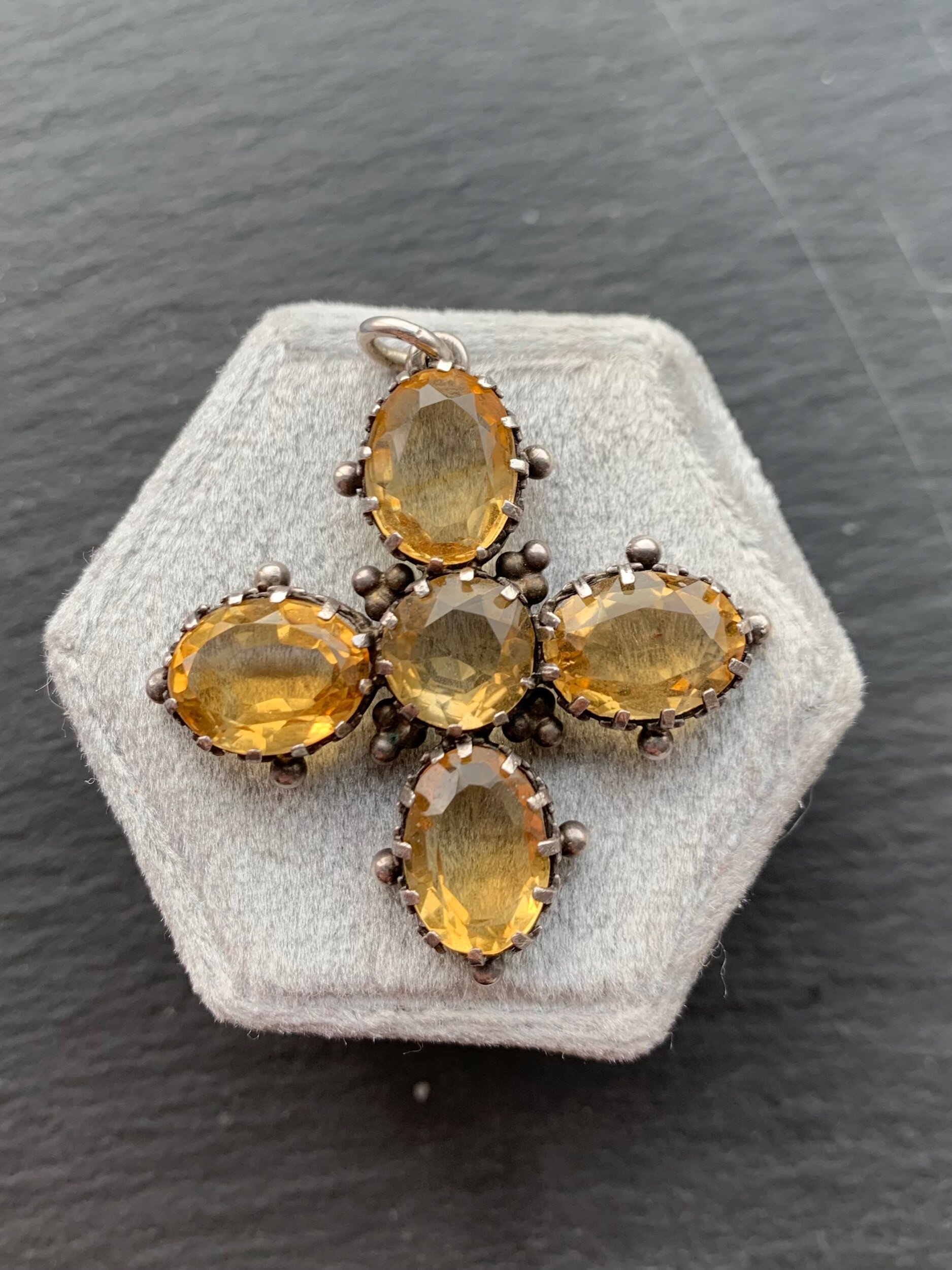 AD1F9E31-16C4-4EEB-A3F5-FC679659DDB6