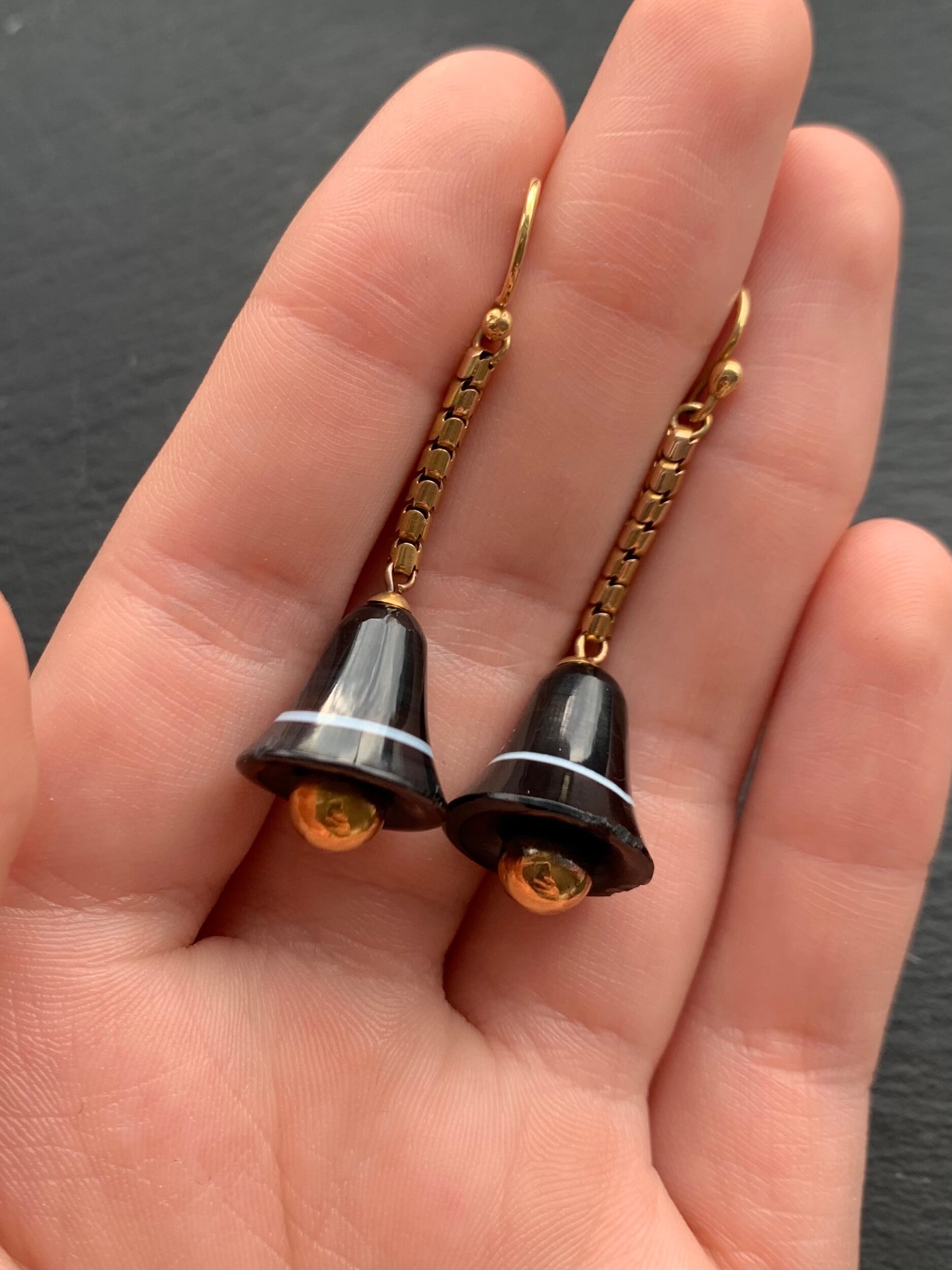 6F16511B-46CD-4067-B15B-79C7D140FC6F