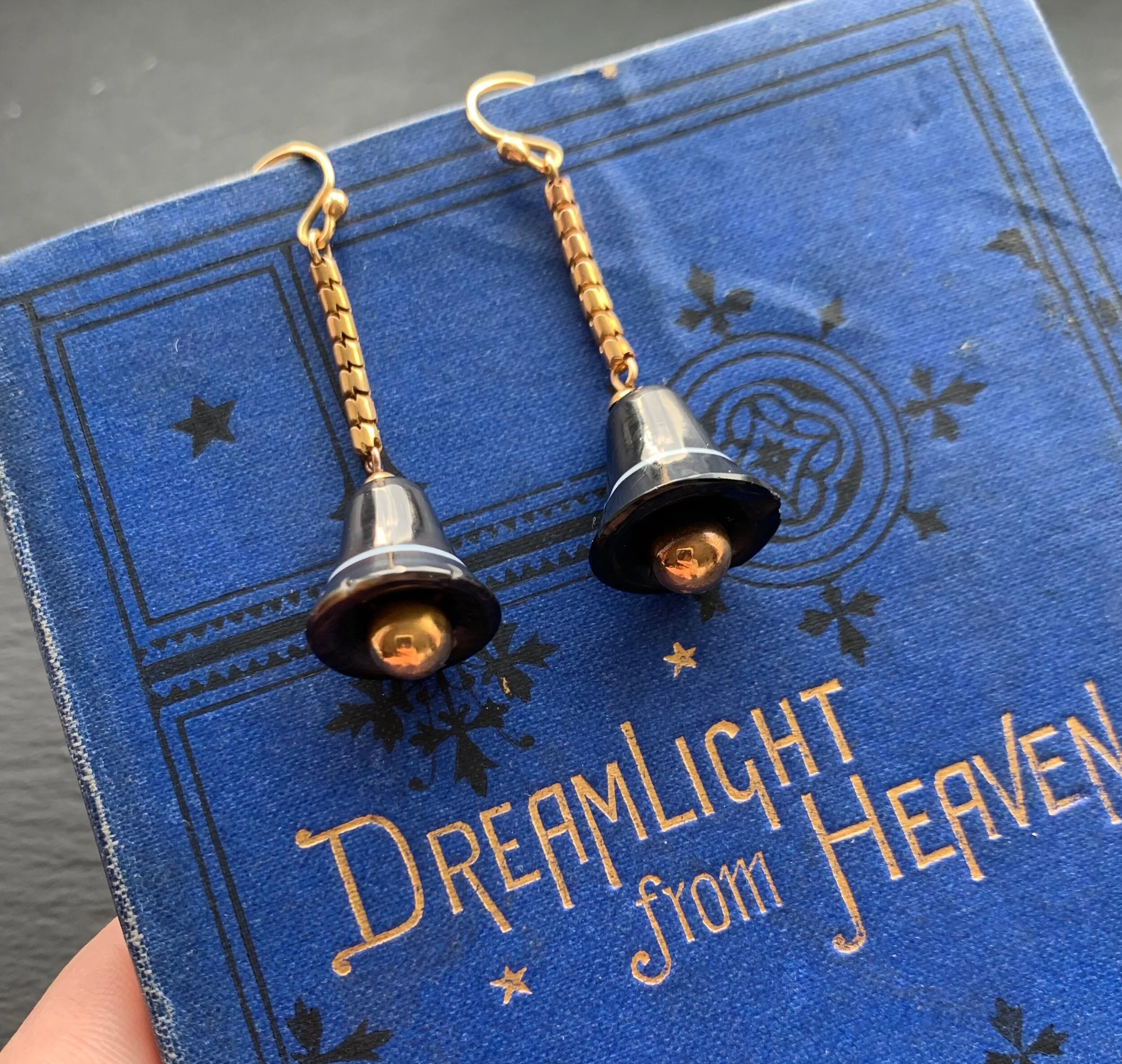 9BFE1DAB-A3F9-4AF7-8EBA-D69A9EE1353D