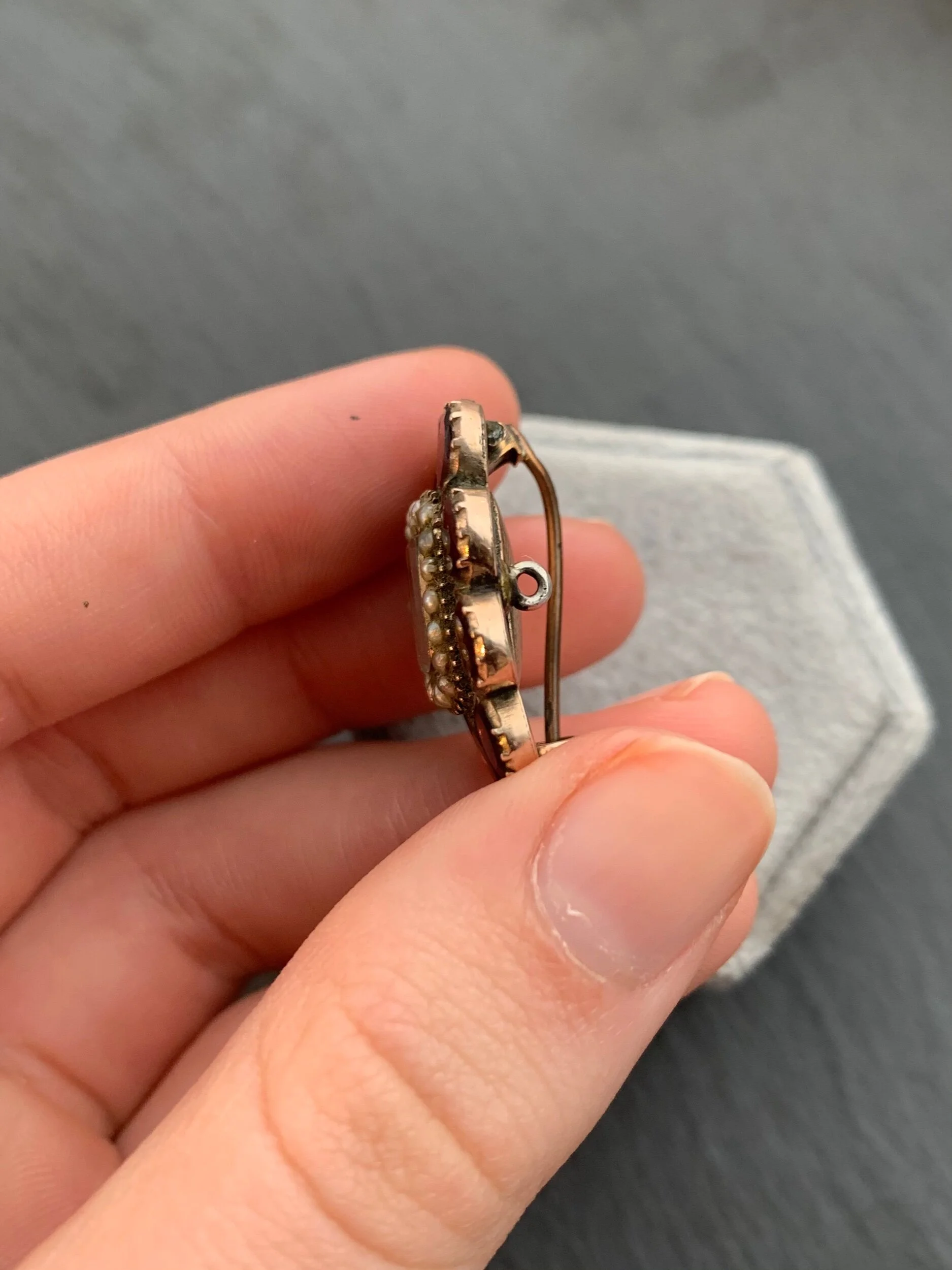 BADCA0AC-29DF-49A0-8816-BCA0A172553F