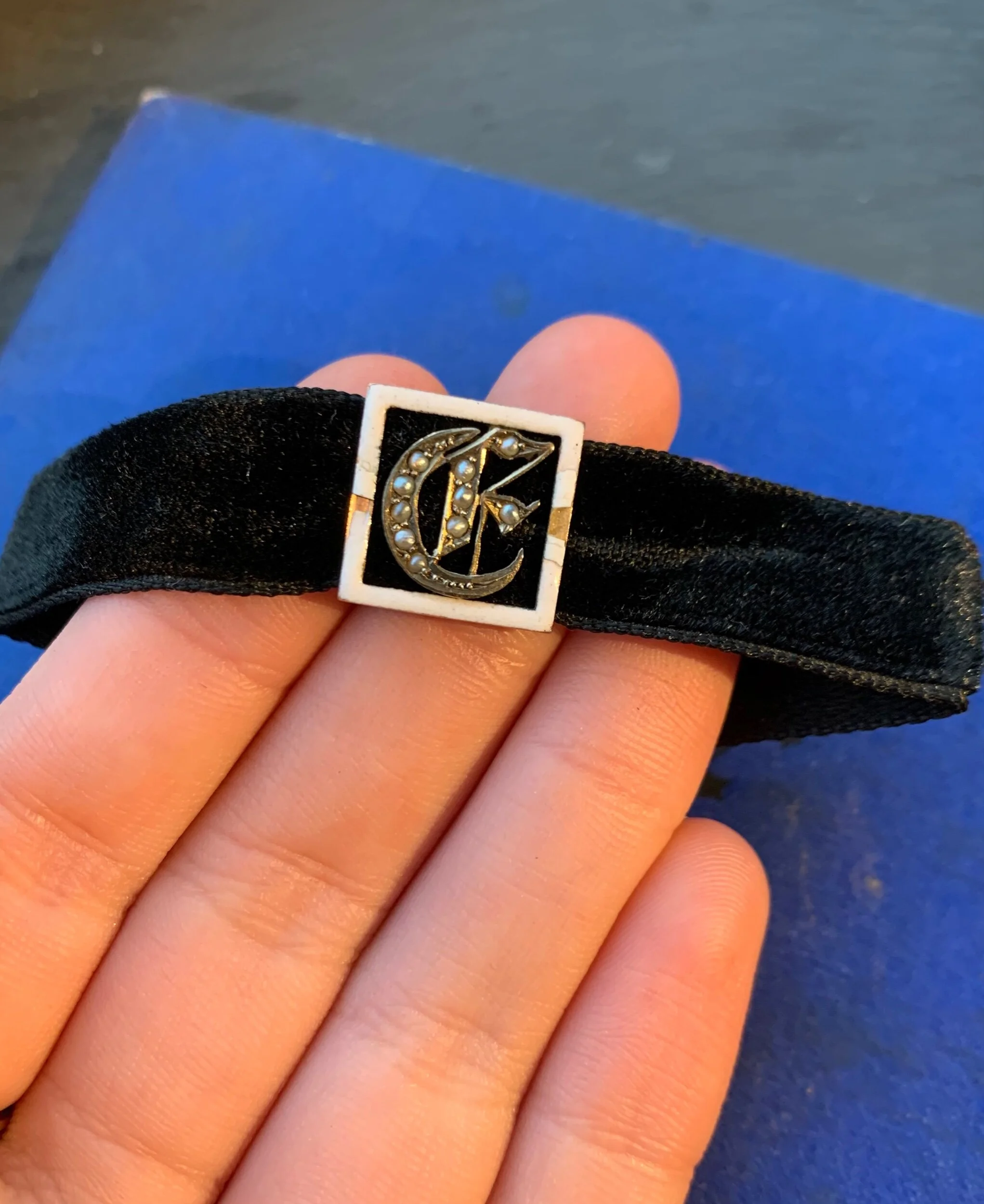 2B5D7C33-811A-4FFE-AE0B-845999C6F43F