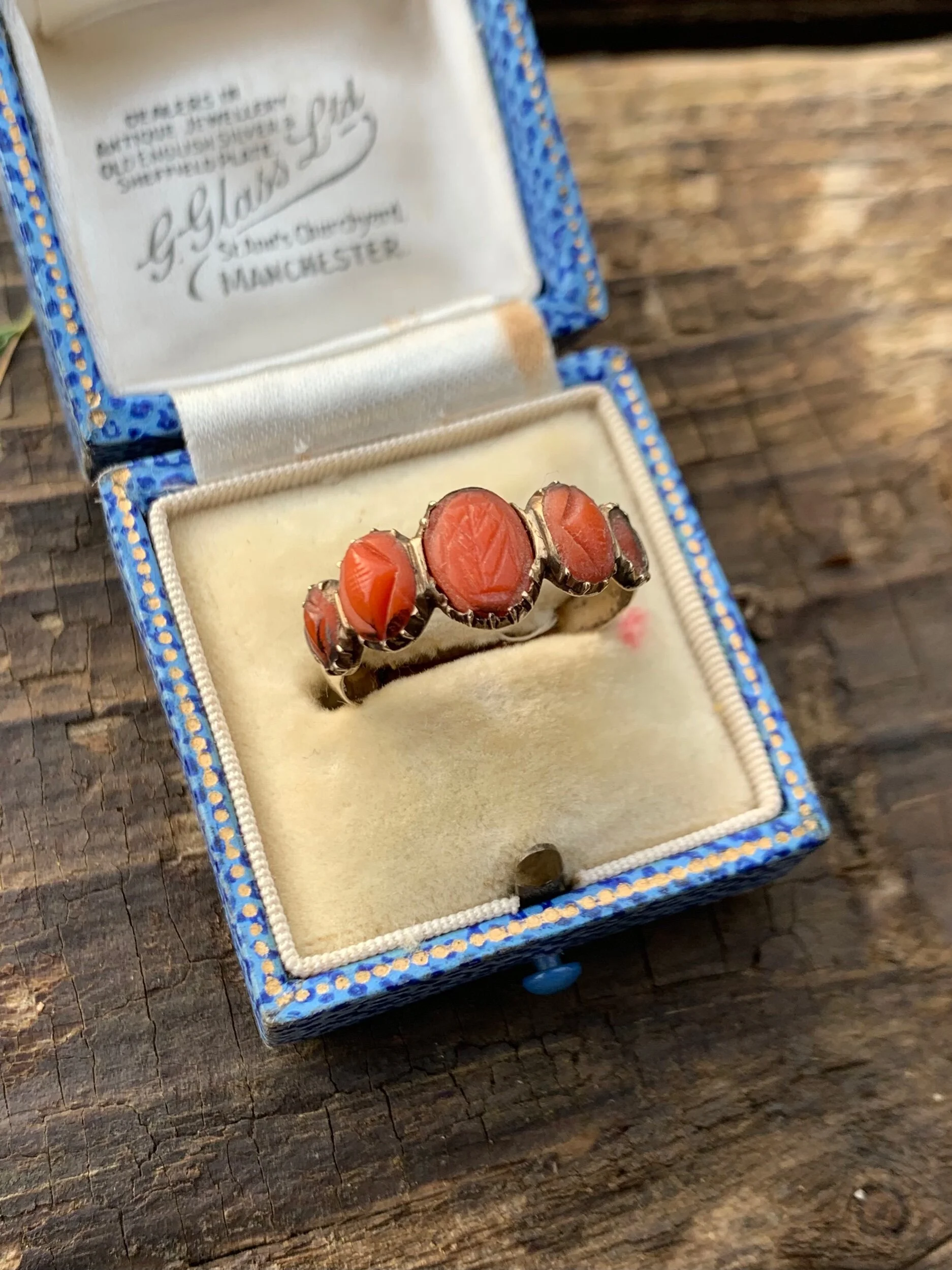 D210A0D9-1919-443E-B578-2311CD550F1E