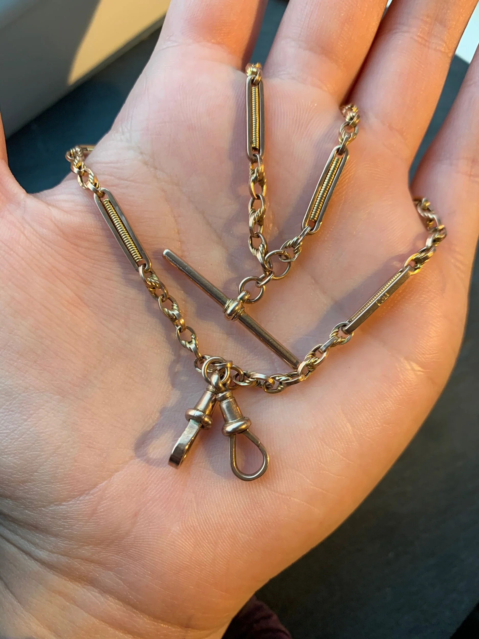 305F7E7A-50C3-44AE-B20A-DE147306ECE4