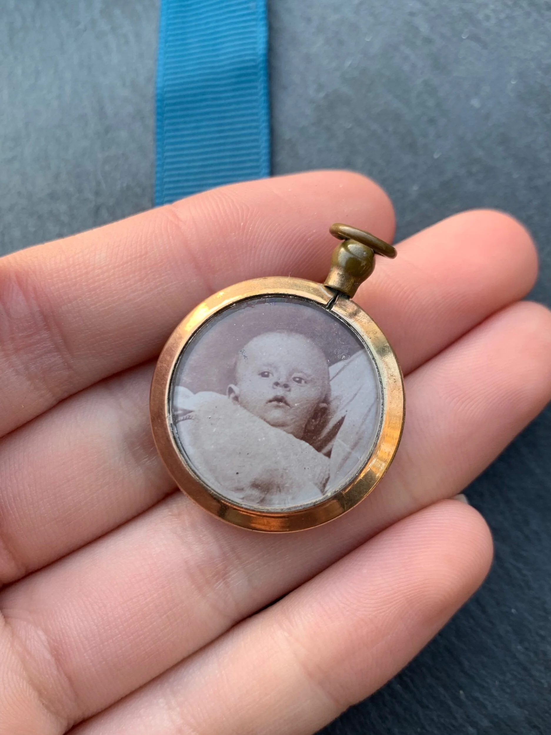 DB8E6462-083B-4E88-A9E0-3D0083E46D1A