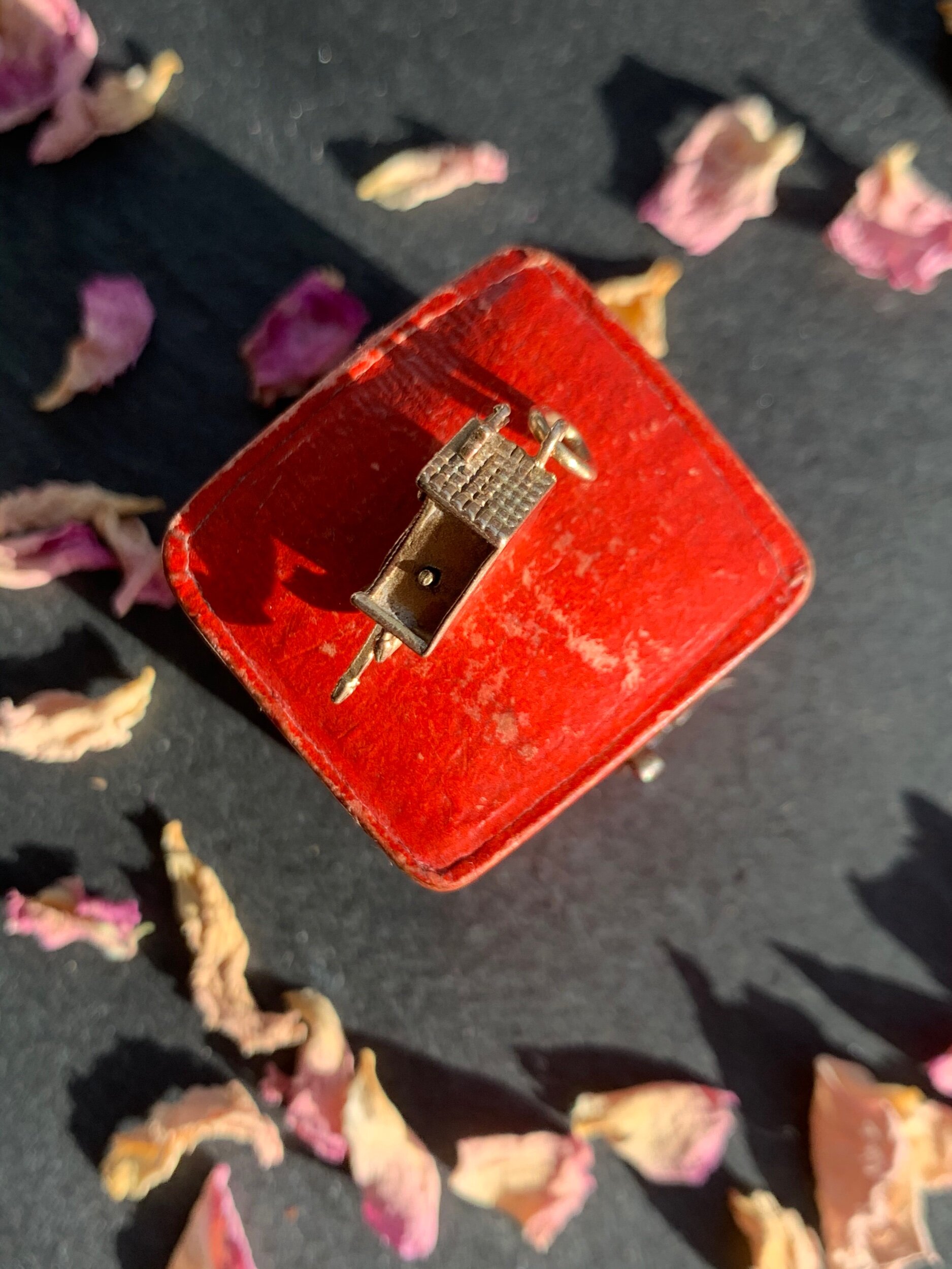 4CDBC7C6-D766-4B2D-9953-3434320D4062