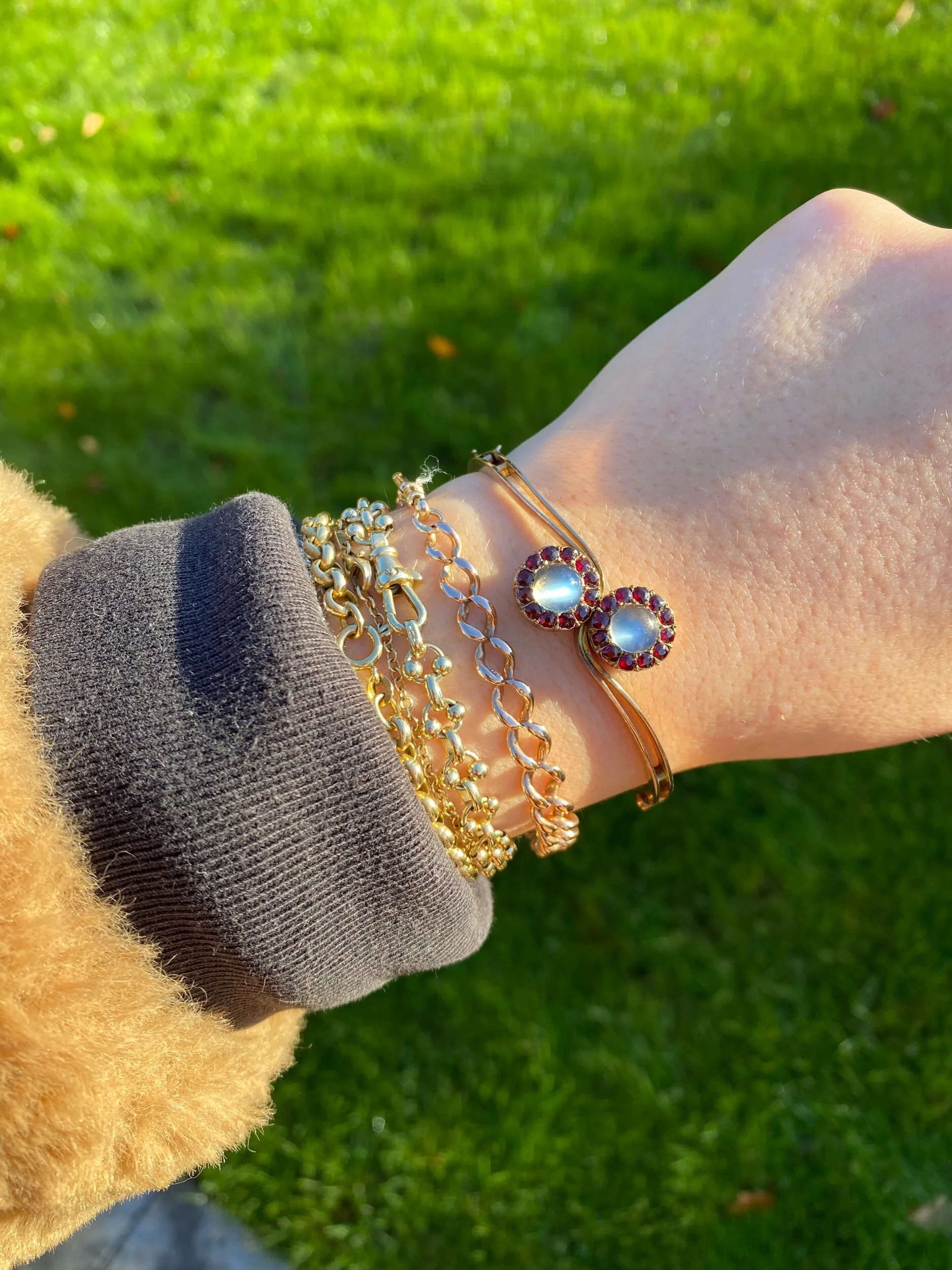 9FF7058D-C88D-4FED-A16A-A430EBE5D0BC