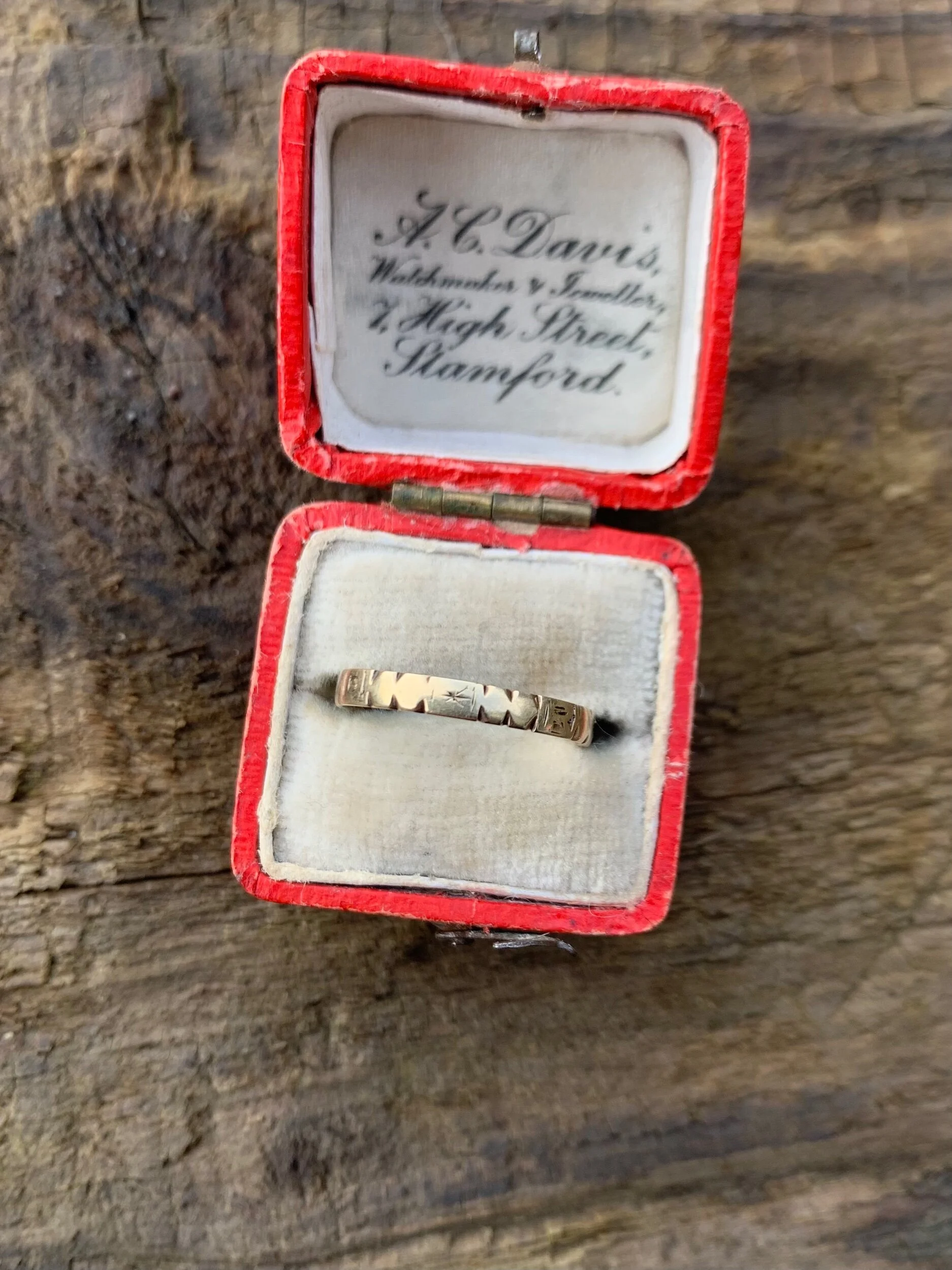 A9252C8F-121F-45B0-B2F4-480E3E86AF4F