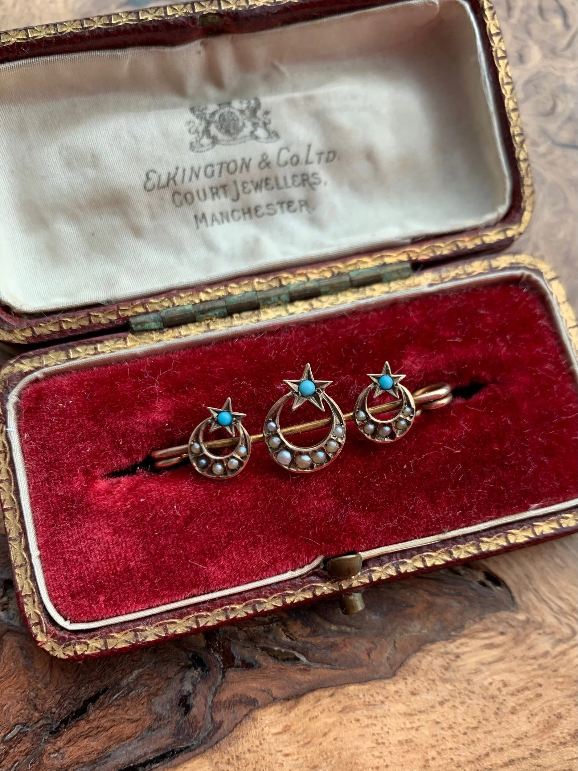 DBDA40B2-678E-4D83-8365-2D3A1E3BFAB1