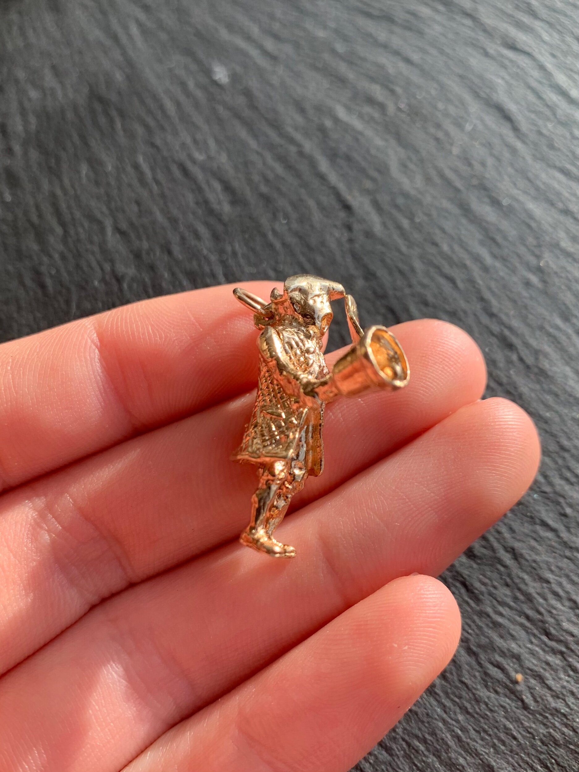 F0A388A8-BD33-4871-B57E-549065EB627A