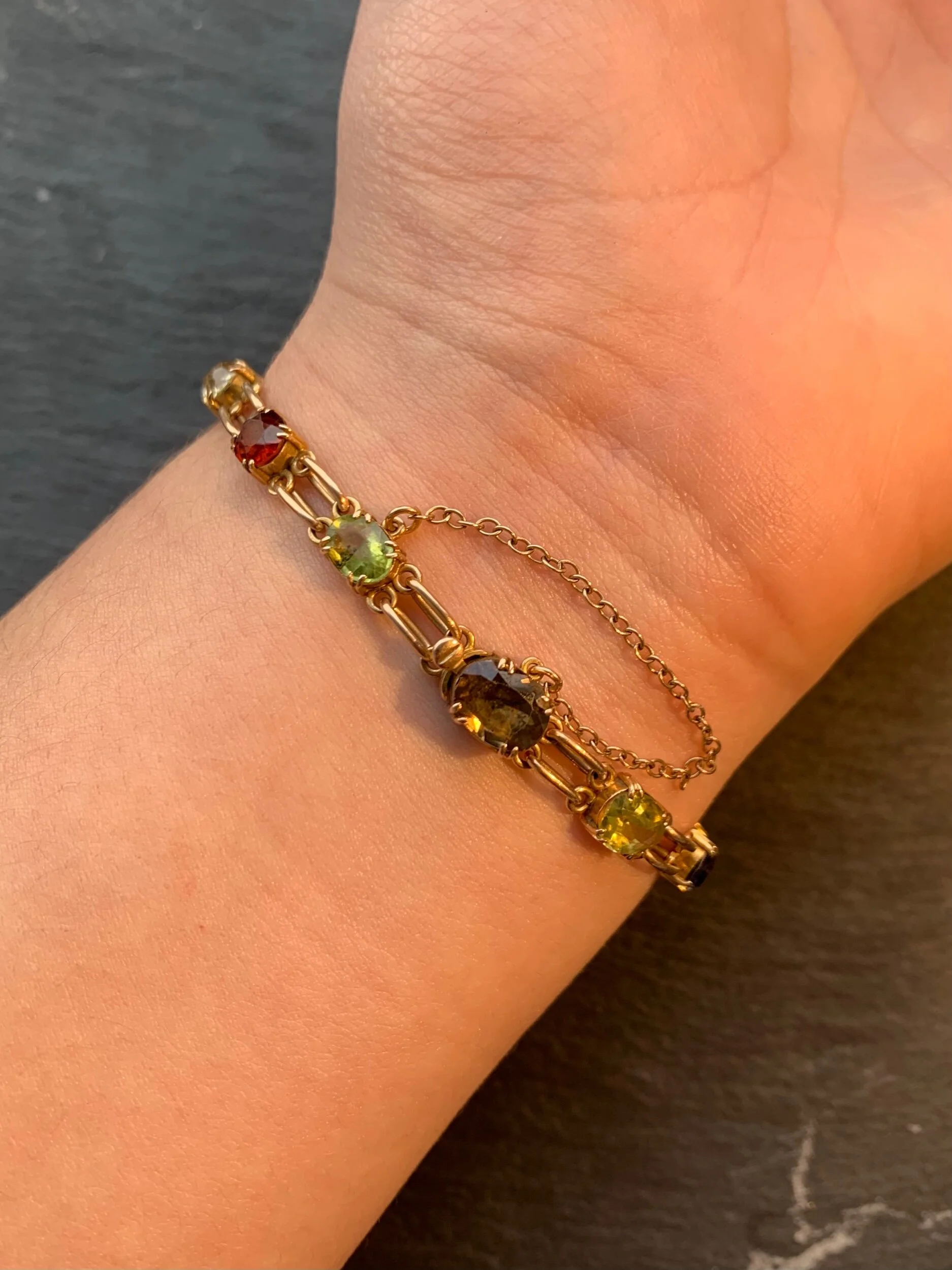 6C3098B2-BB74-4C2A-9194-39BC47833992