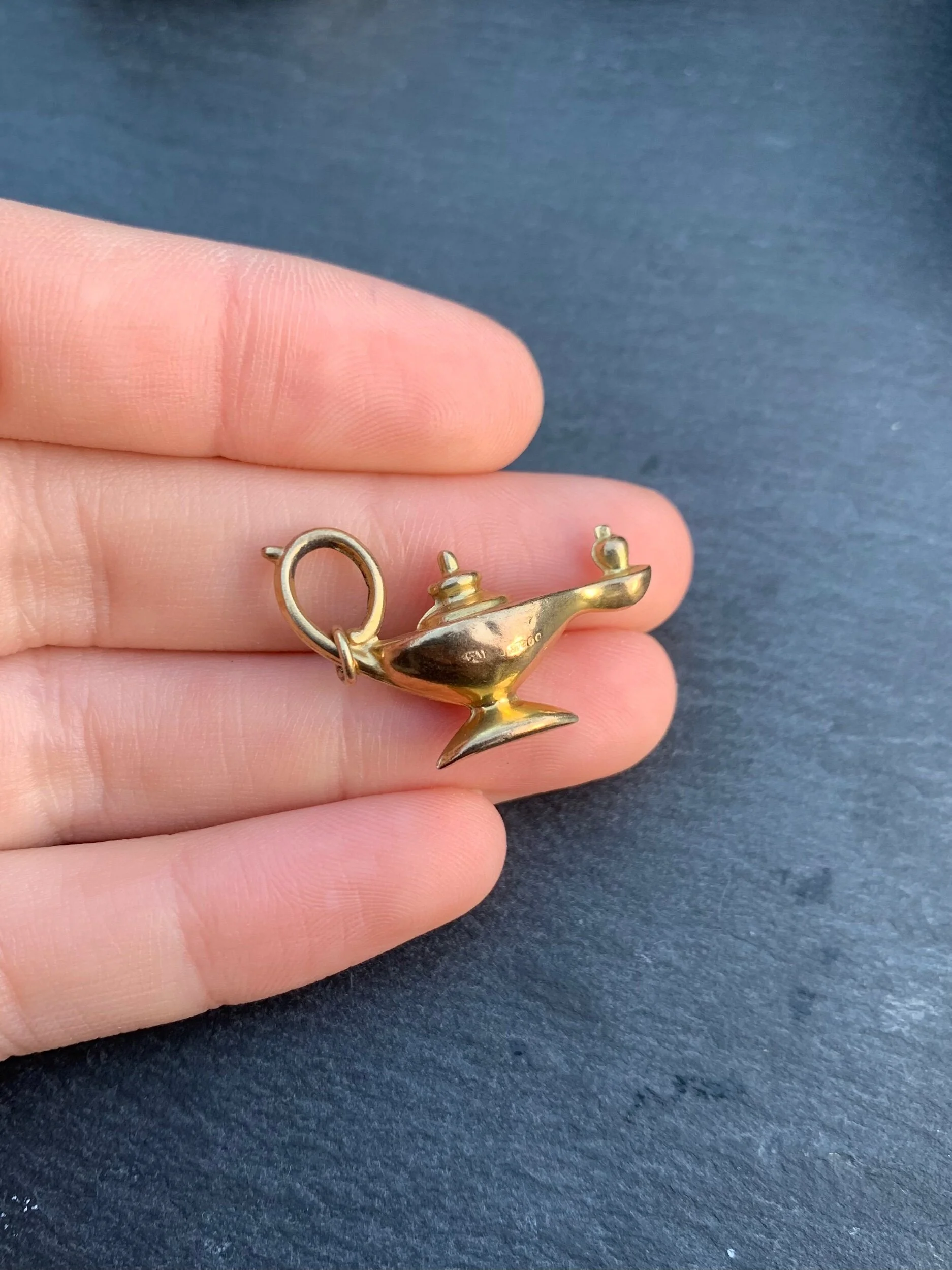 91E802D9-F5E3-4C25-903F-D0D1F5137EA7